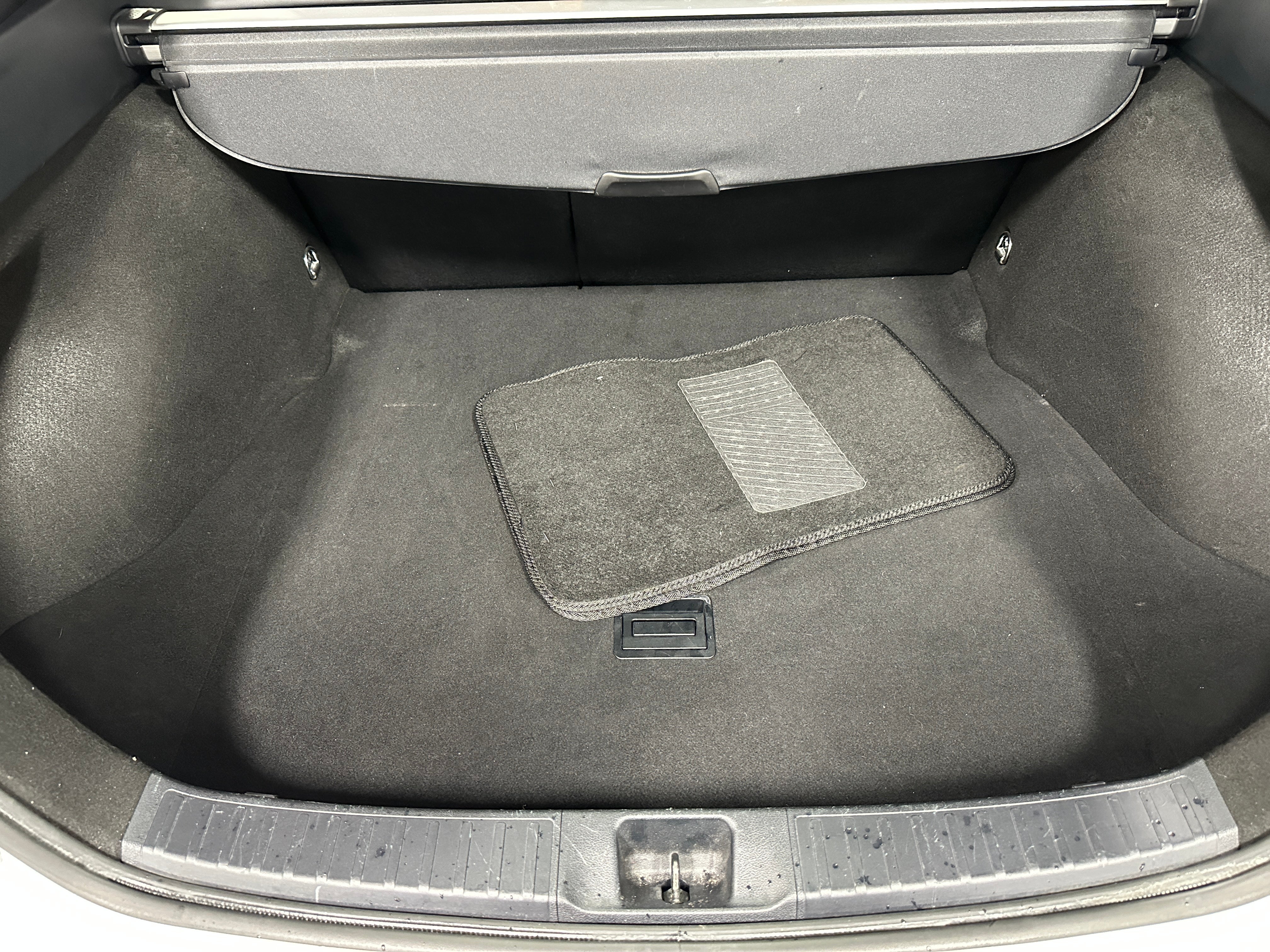 2017 Toyota Prius Four Touring 6