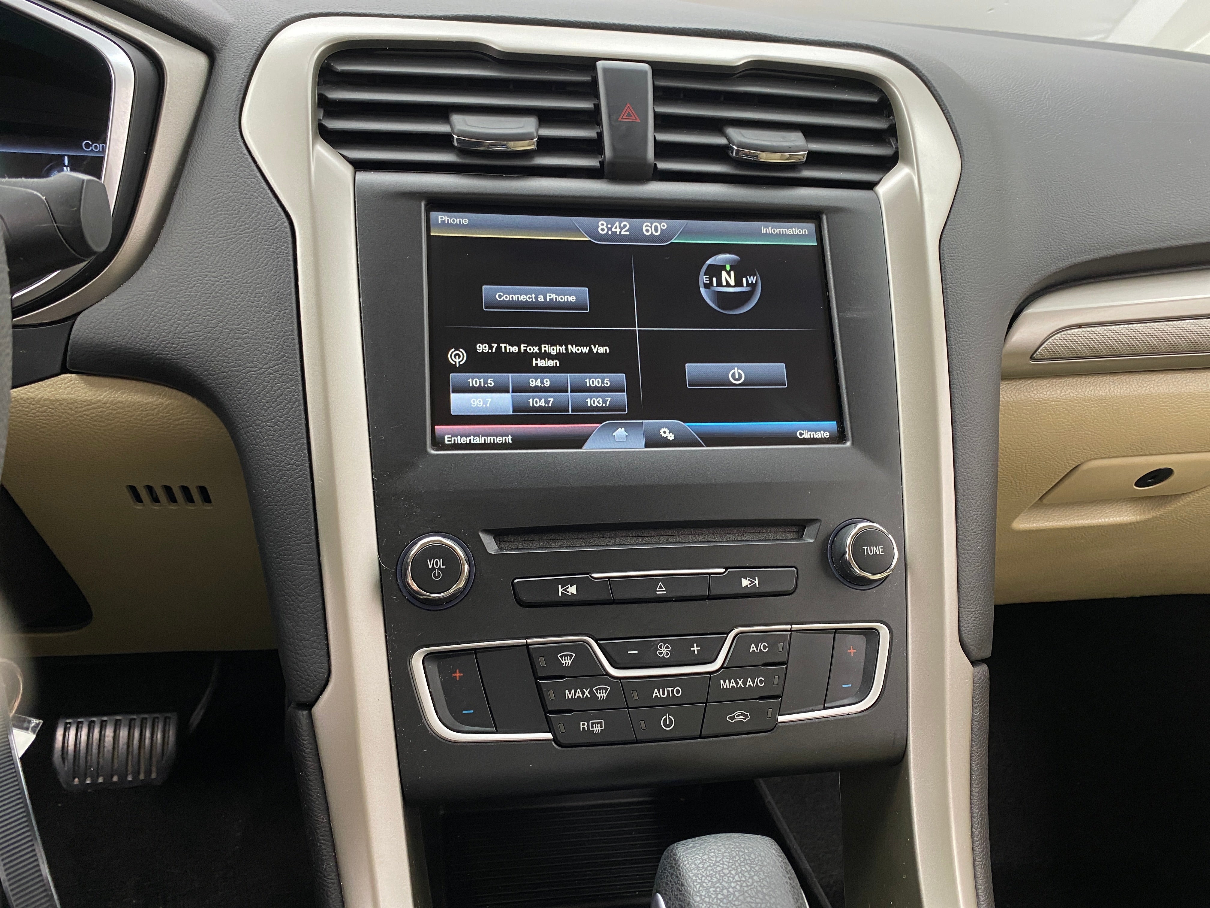 2016 Ford Fusion SE 4