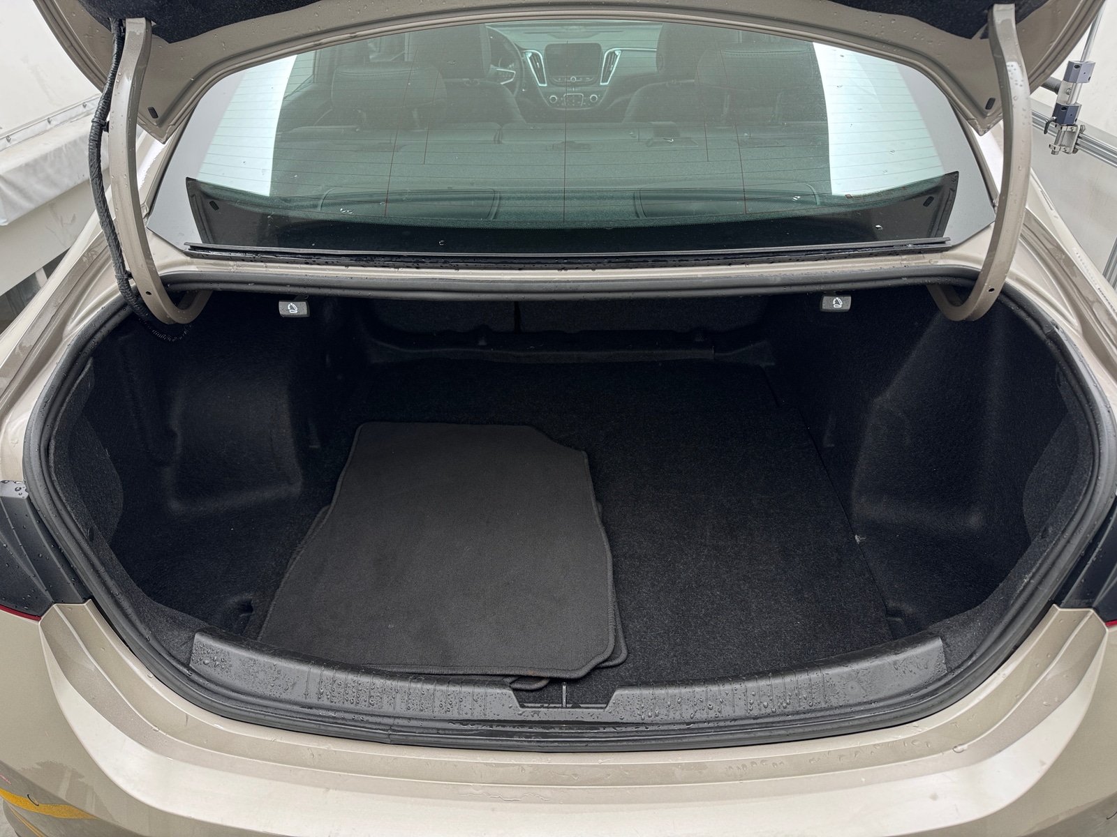 Thumbnail: 2024 Chevrolet Malibu - 6