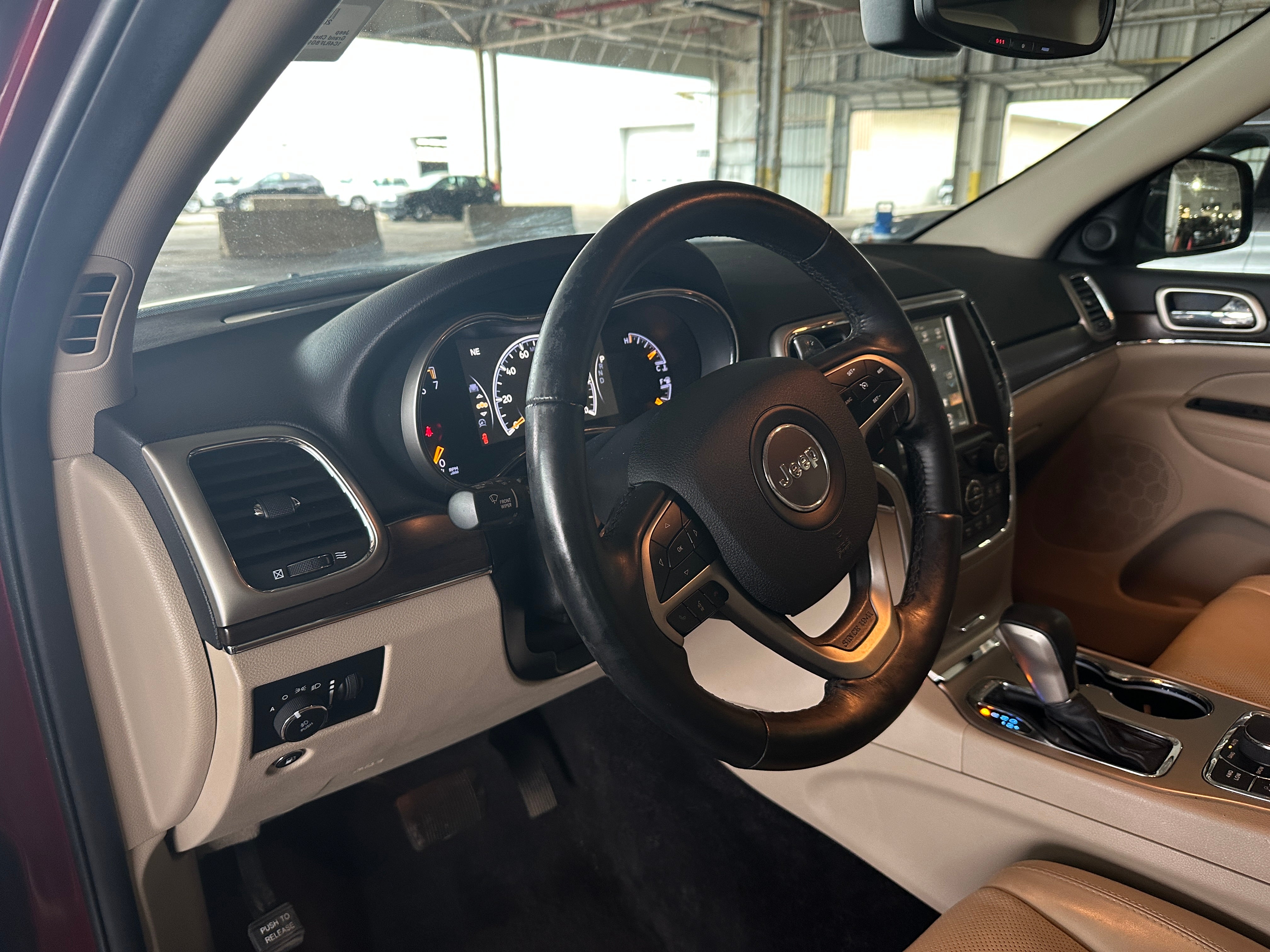 2017 Jeep Grand Cherokee Limited Edition 2