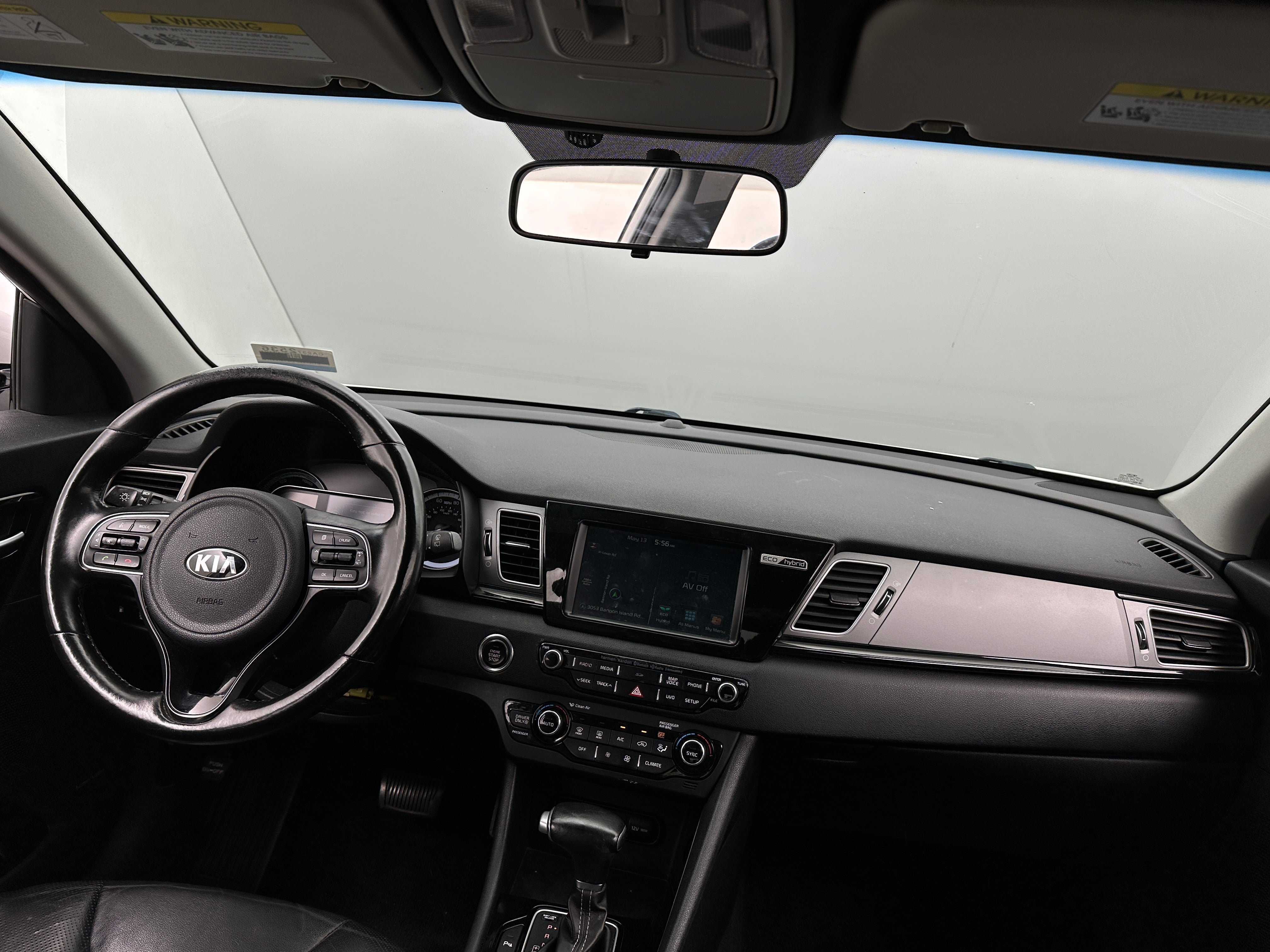 2017 Kia Niro Touring 2