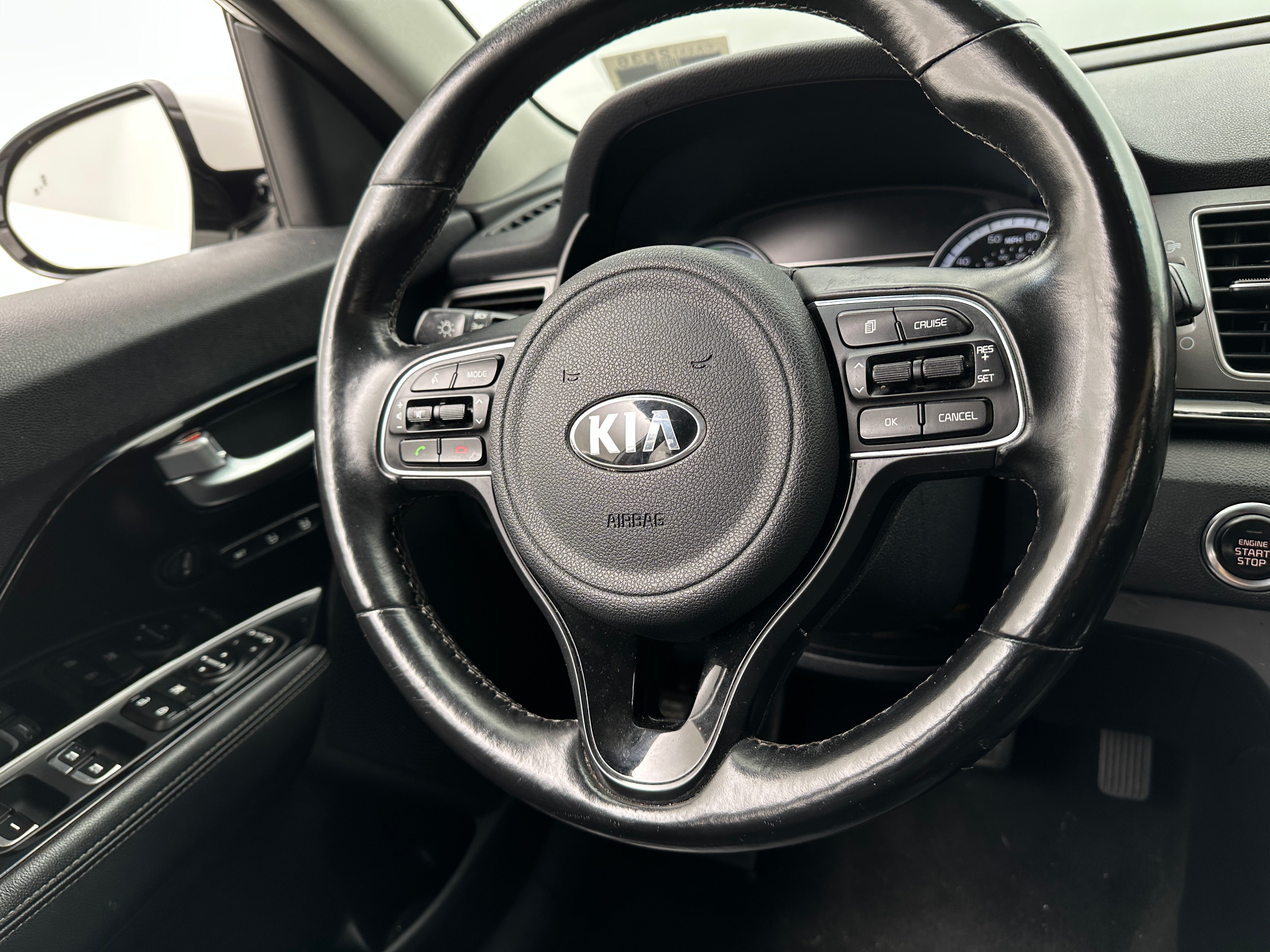 2017 Kia Niro Touring 4
