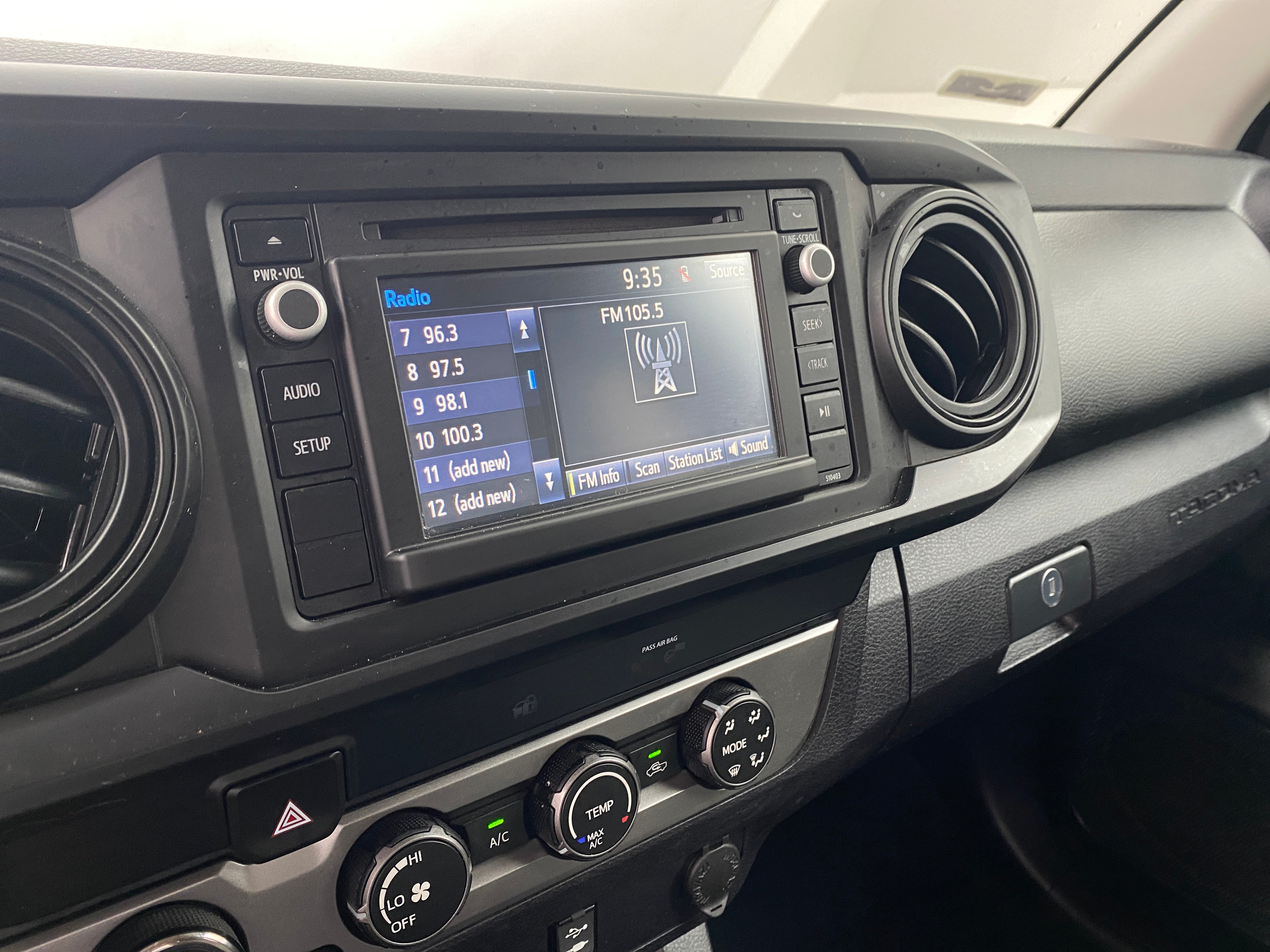 2019 Toyota Tacoma SR 3