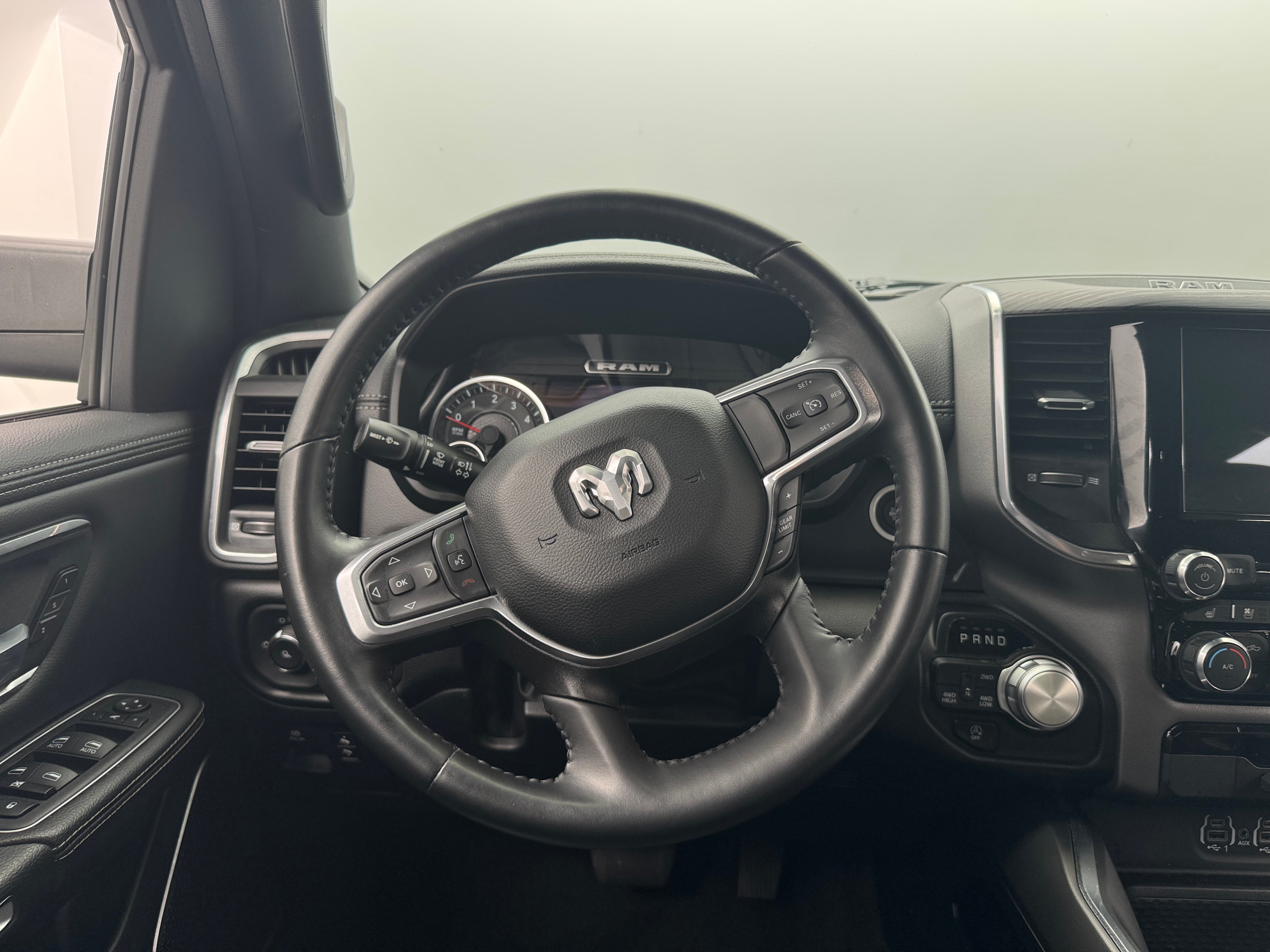 2023 RAM 1500 Laramie 4