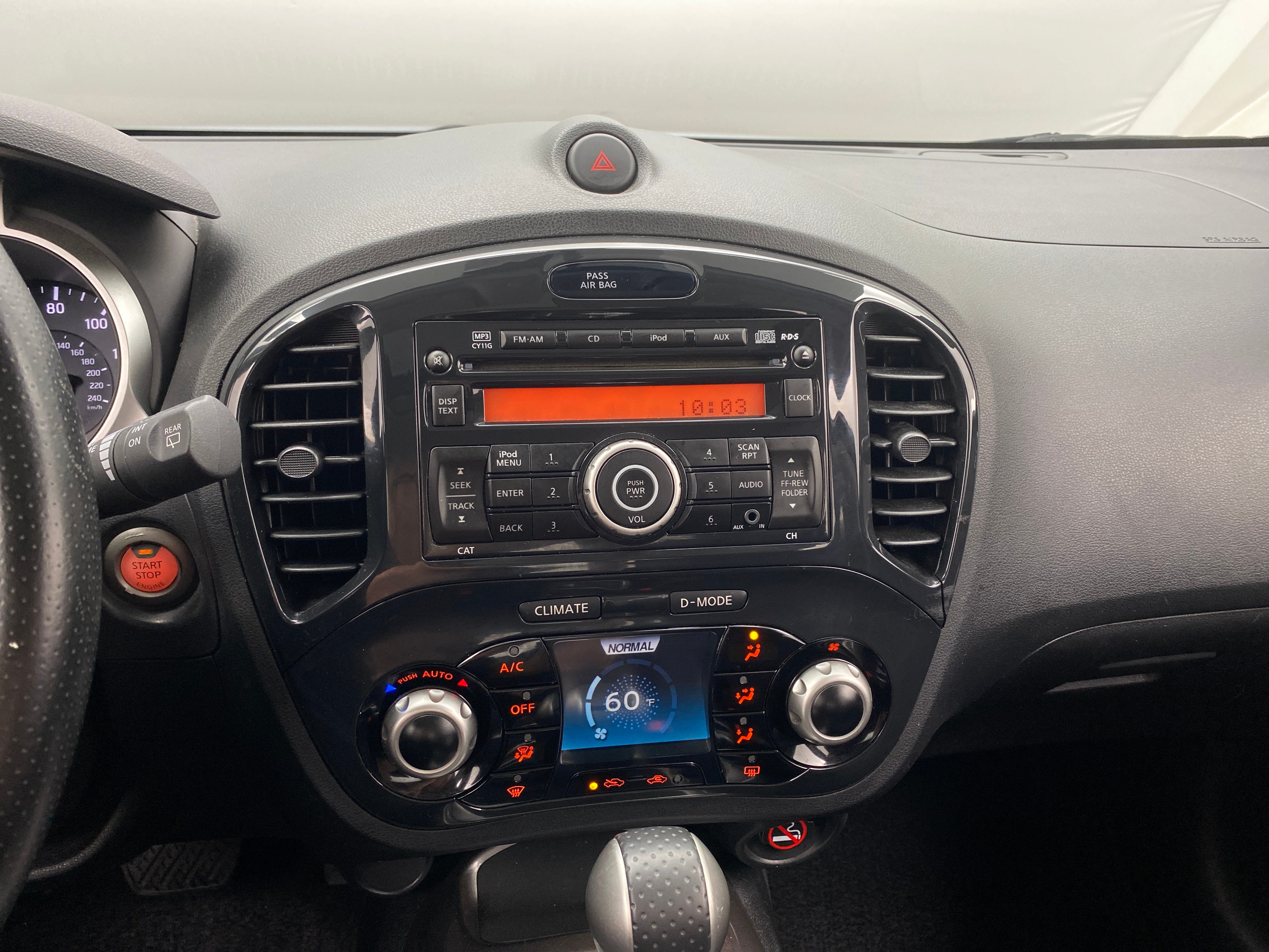 2012 Nissan Juke SV 4