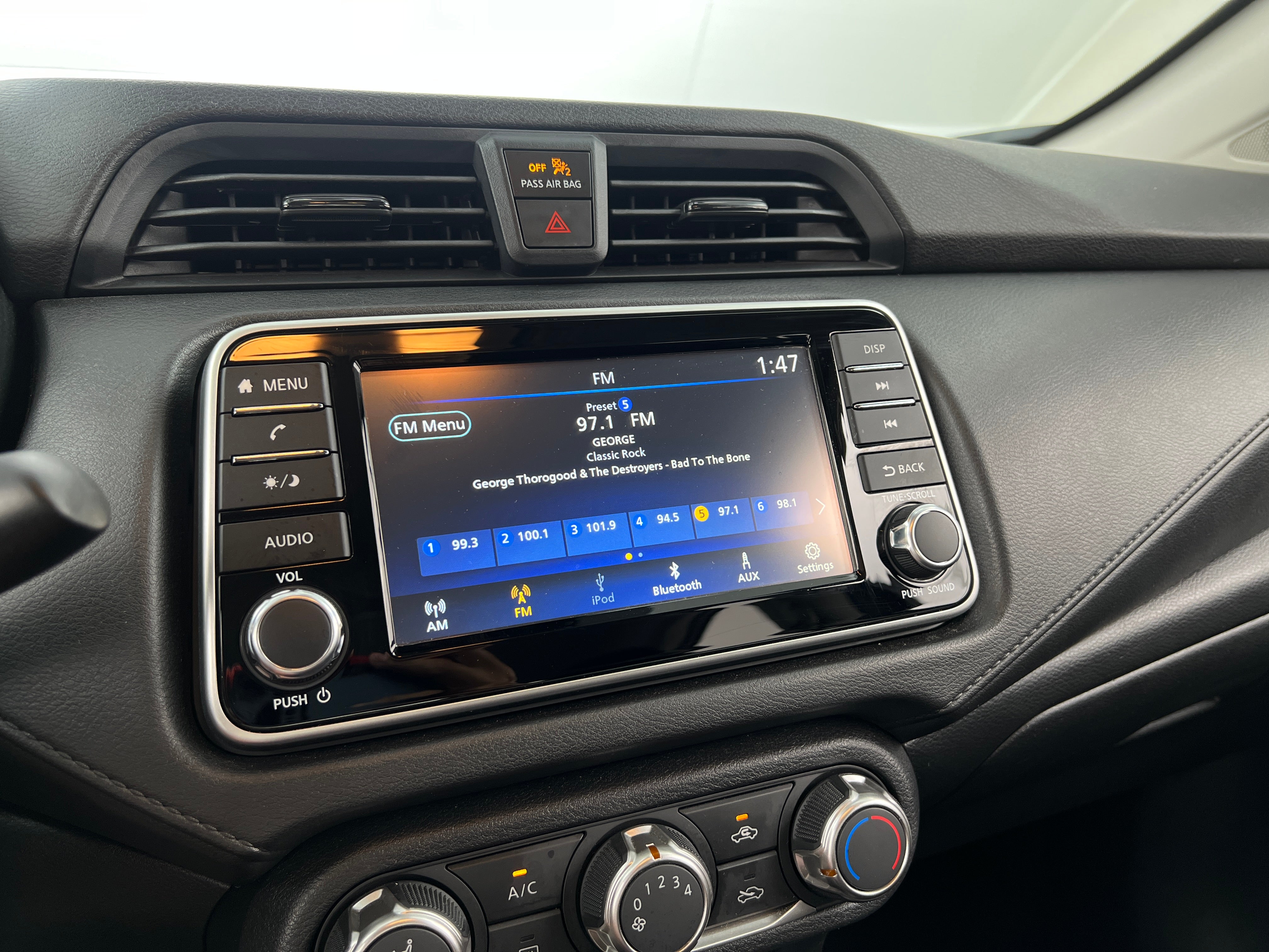 2024 Nissan Versa S 4