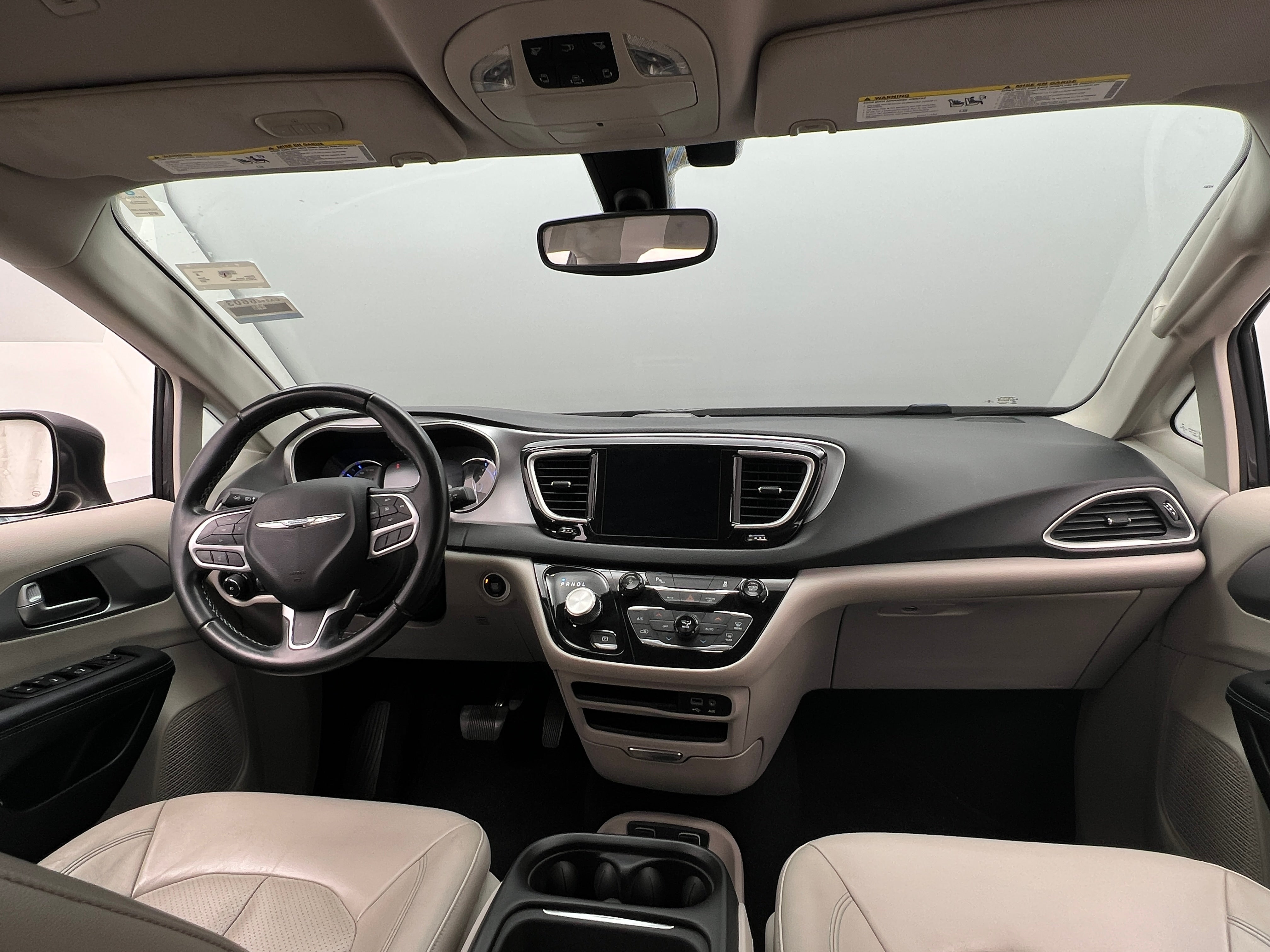 2018 Chrysler Pacifica Hybrid Touring L 2