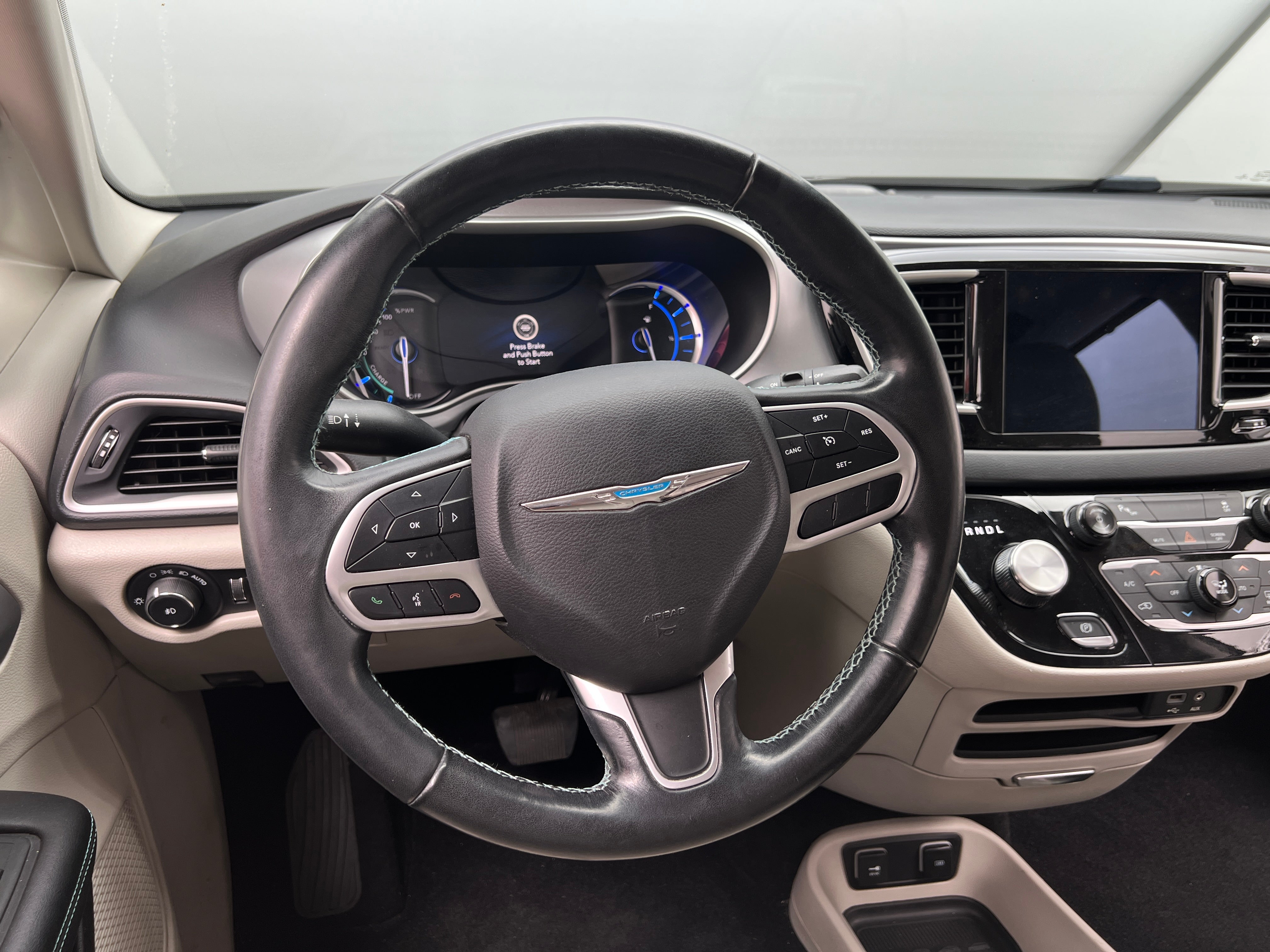 2018 Chrysler Pacifica Hybrid Touring L 4