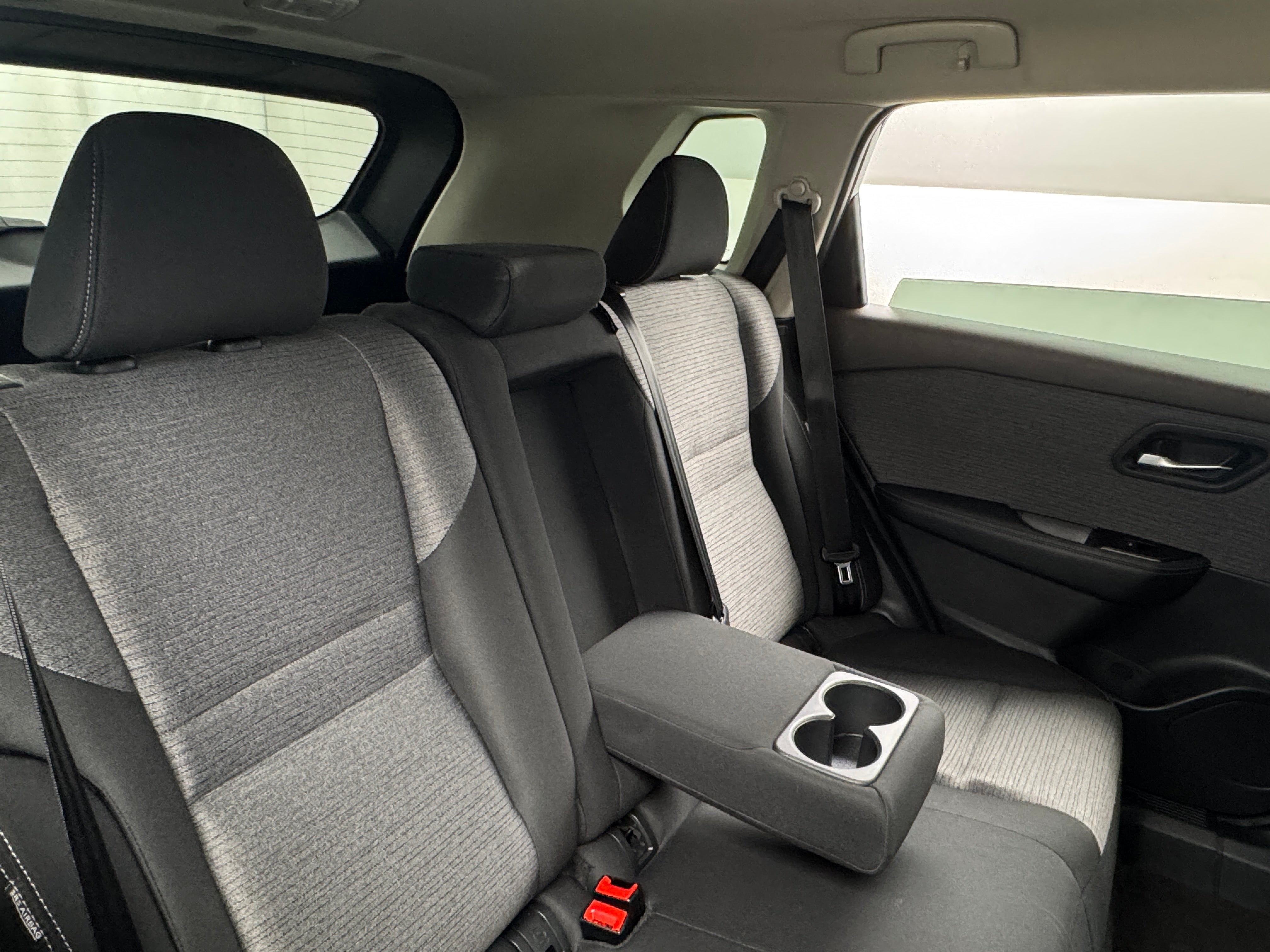 2023 Nissan Rogue SV 6