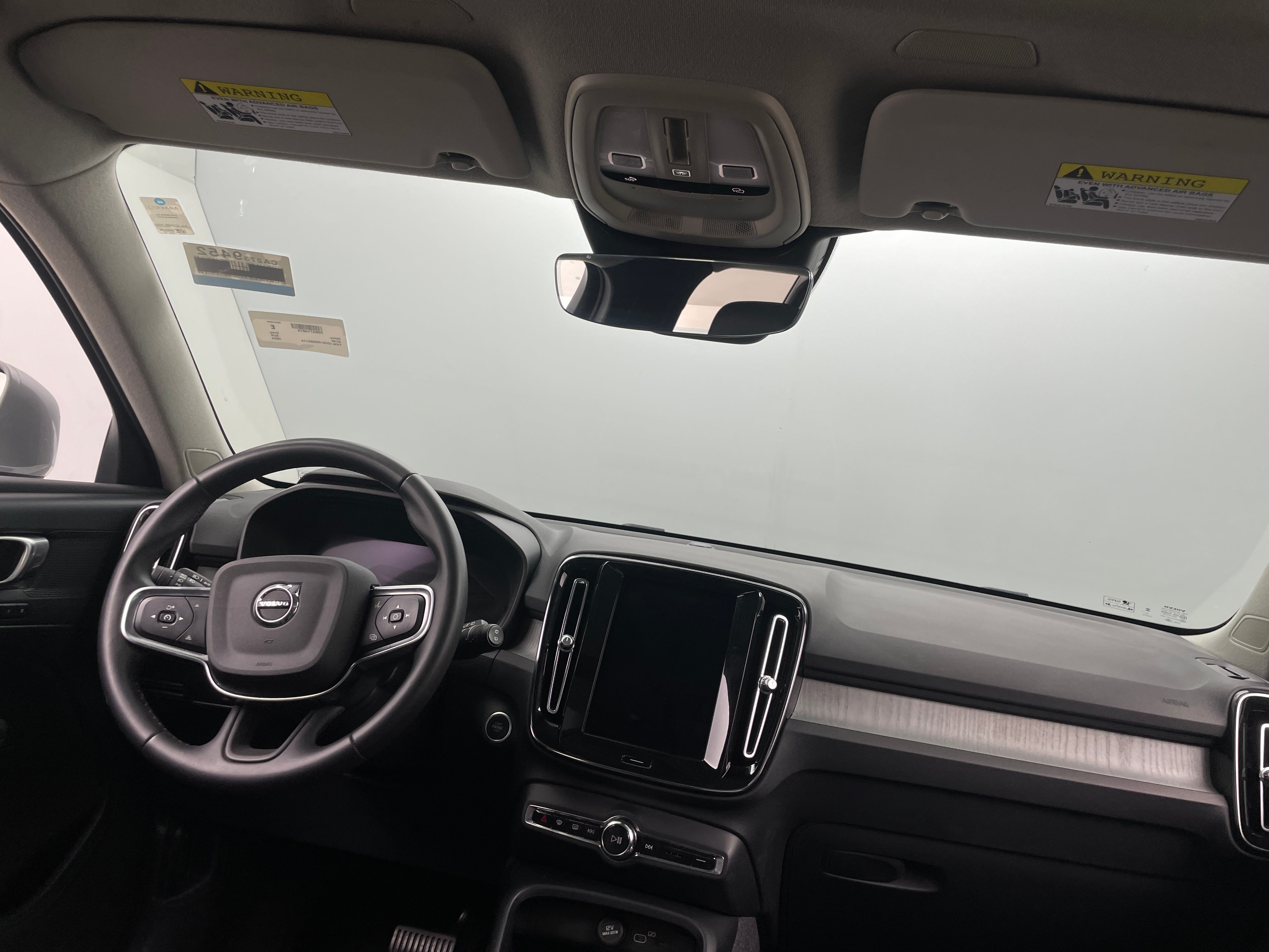2024 Volvo XC40 B5 Core 2