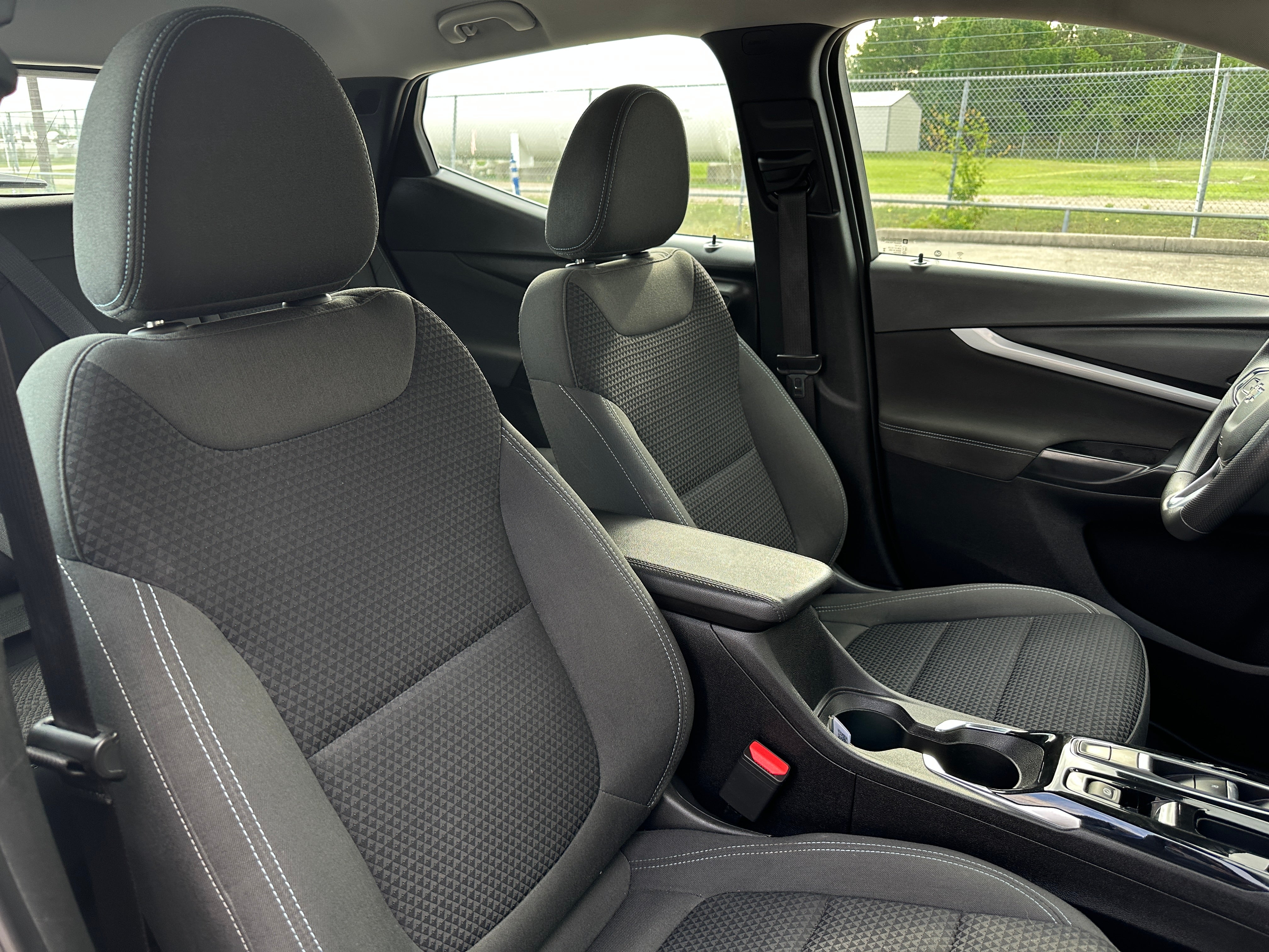 2023 Chevrolet Bolt EUV LT 2
