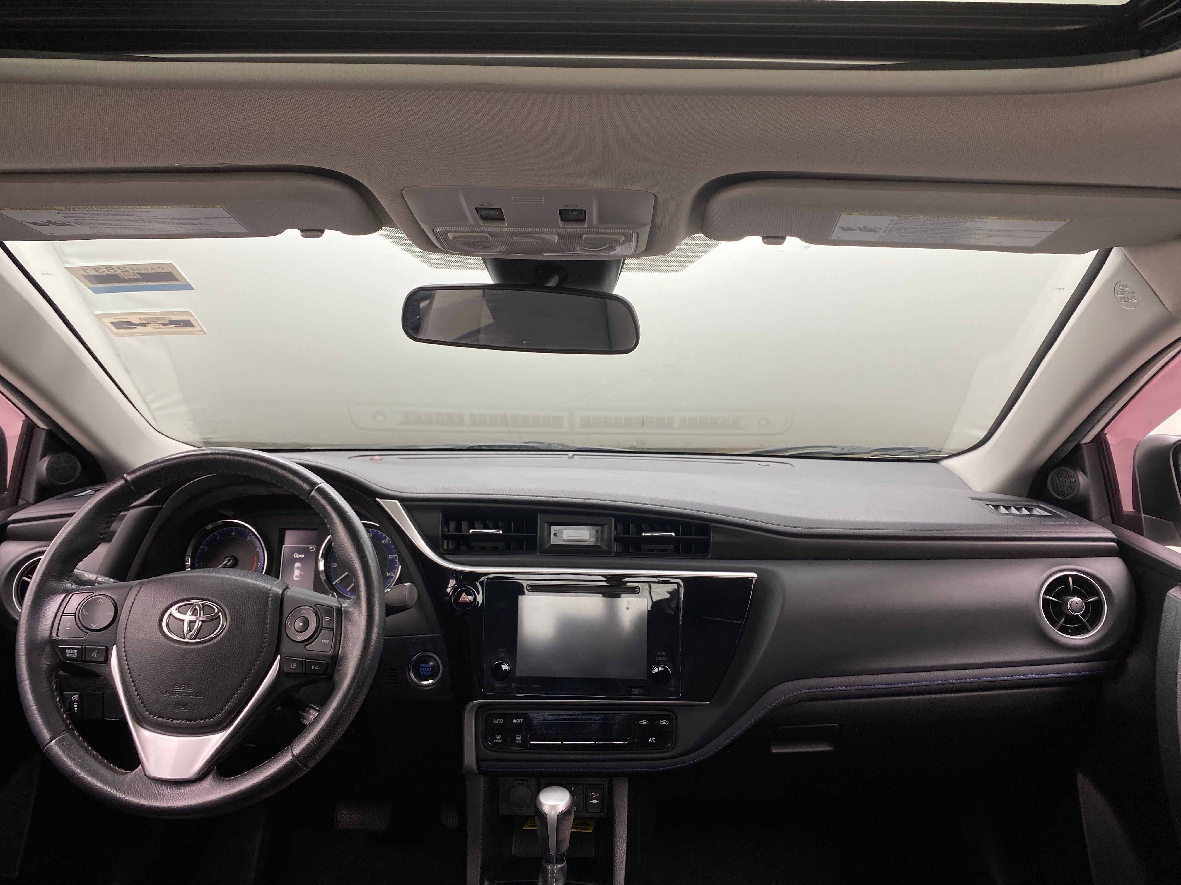 2019 Toyota Corolla XSE 2