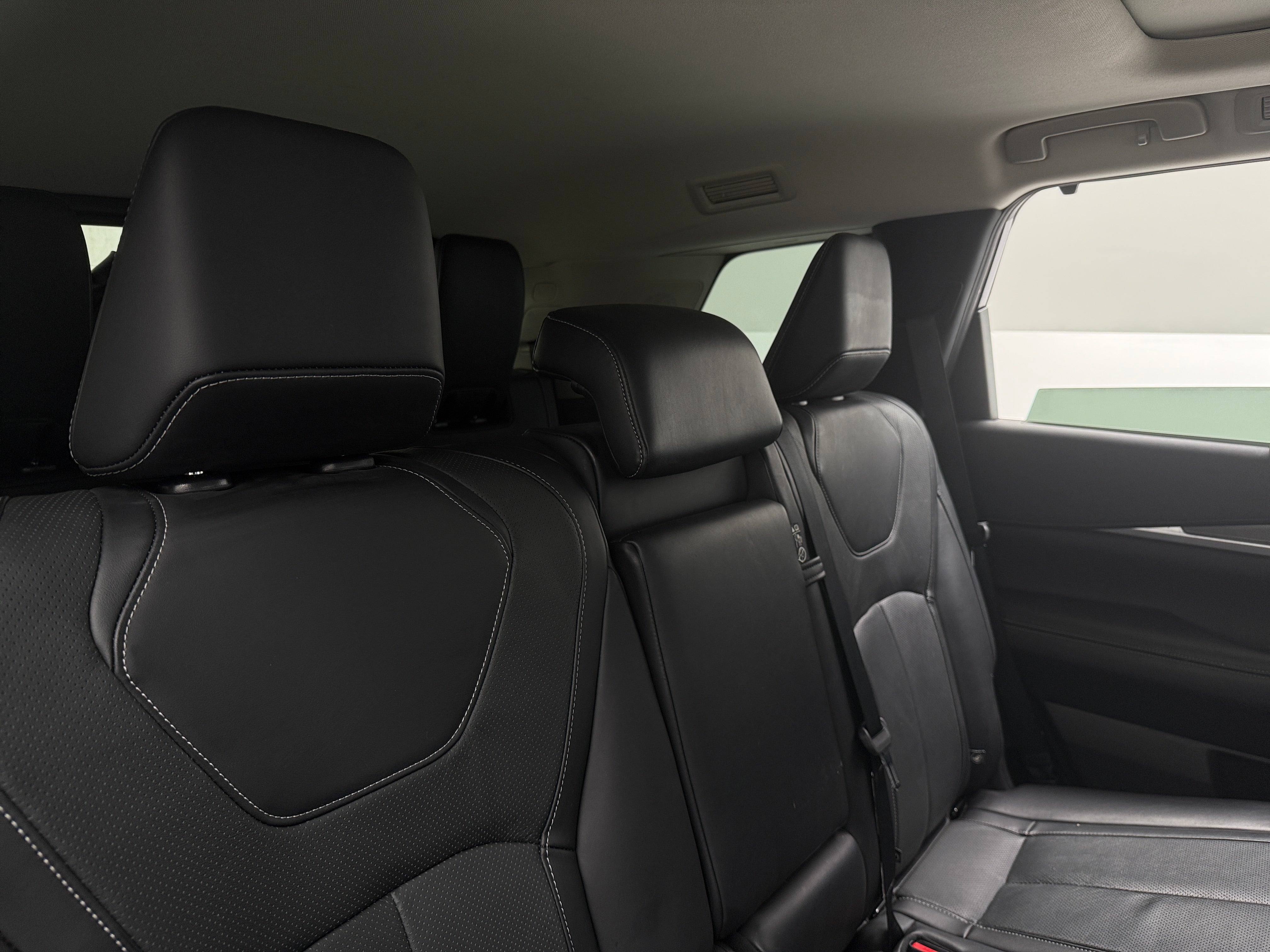 2022 INFINITI QX60 Luxe 5