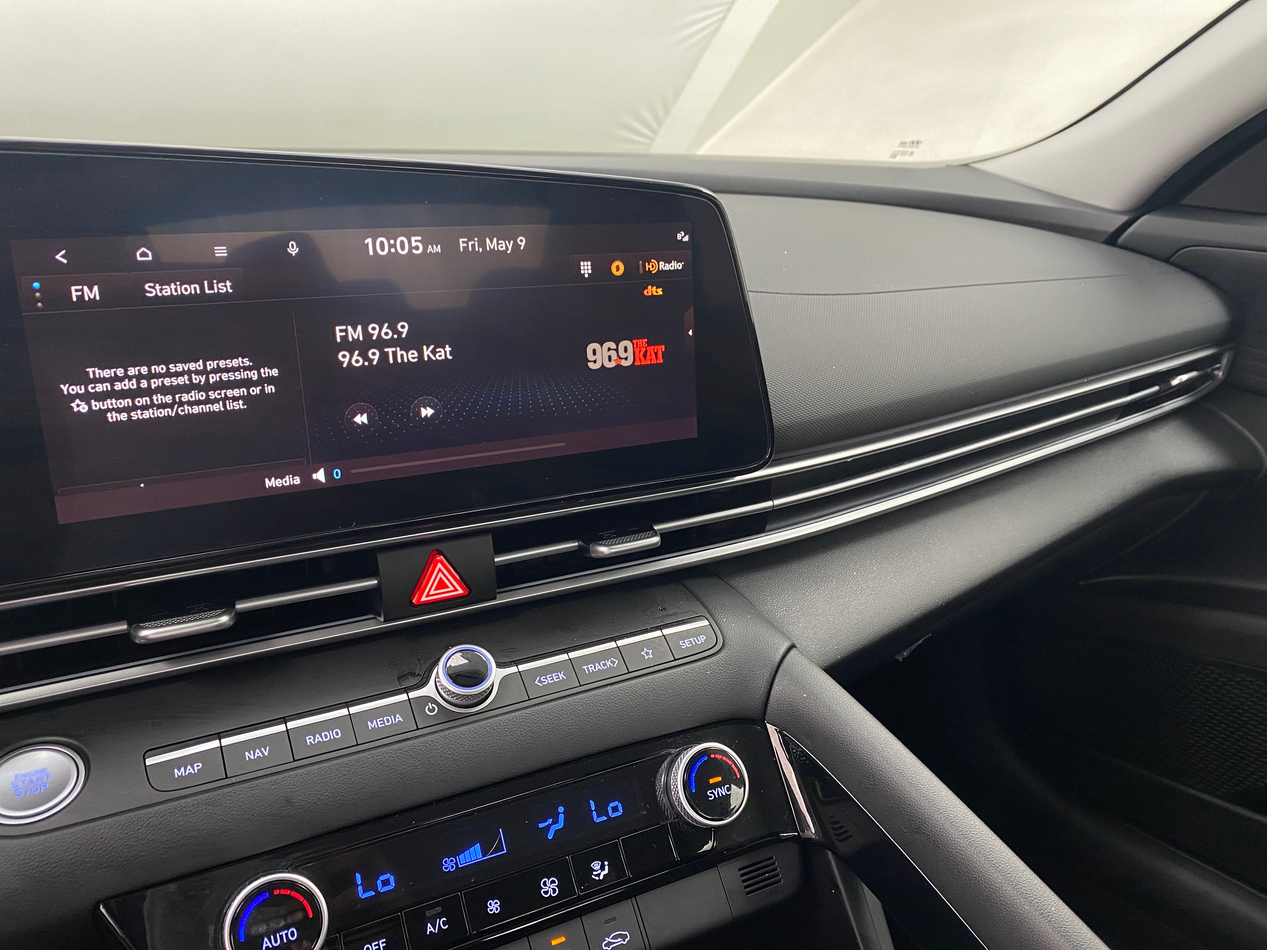2024 Hyundai Elantra Blue 4