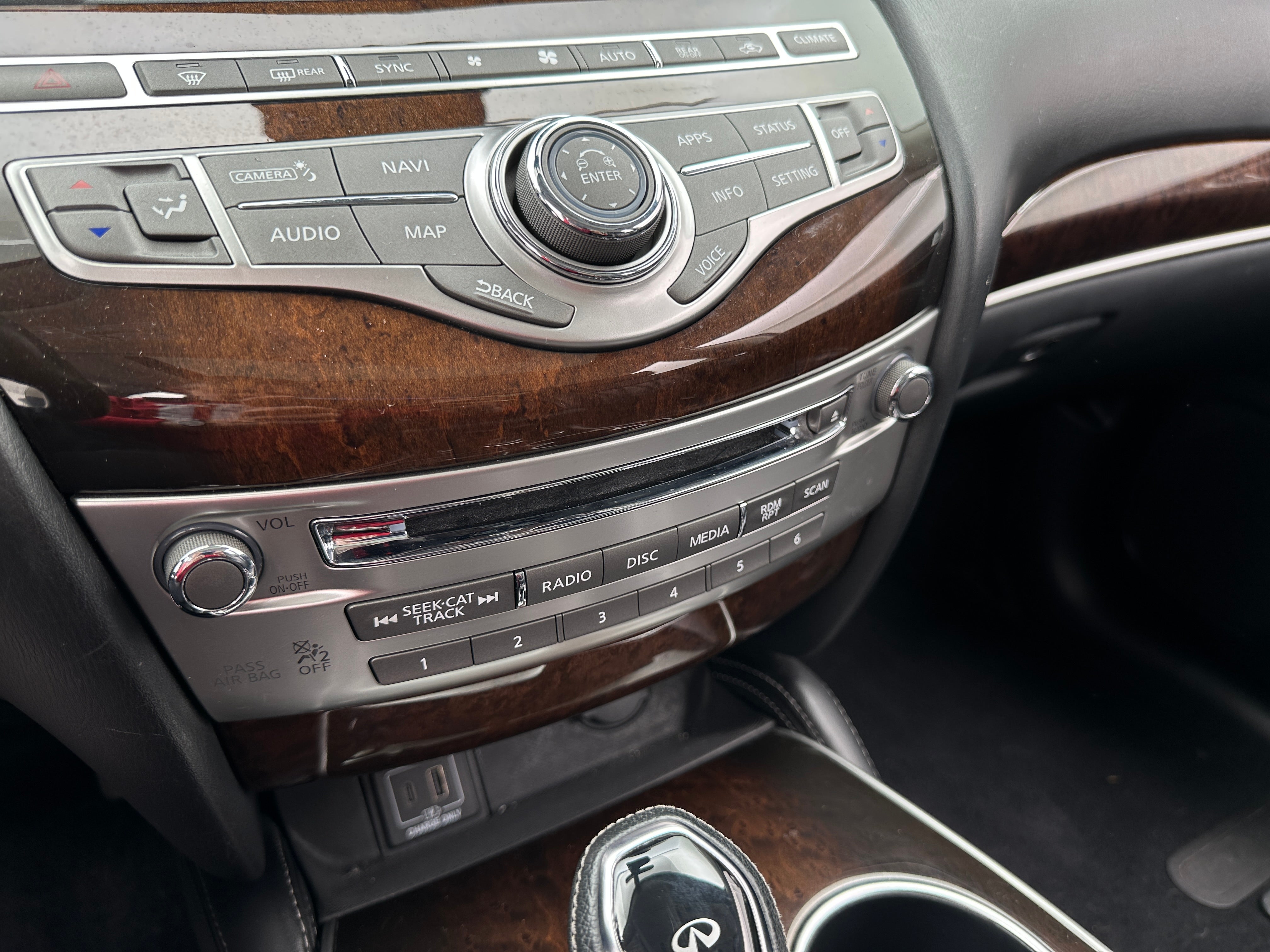2019 INFINITI QX60 Luxe 3