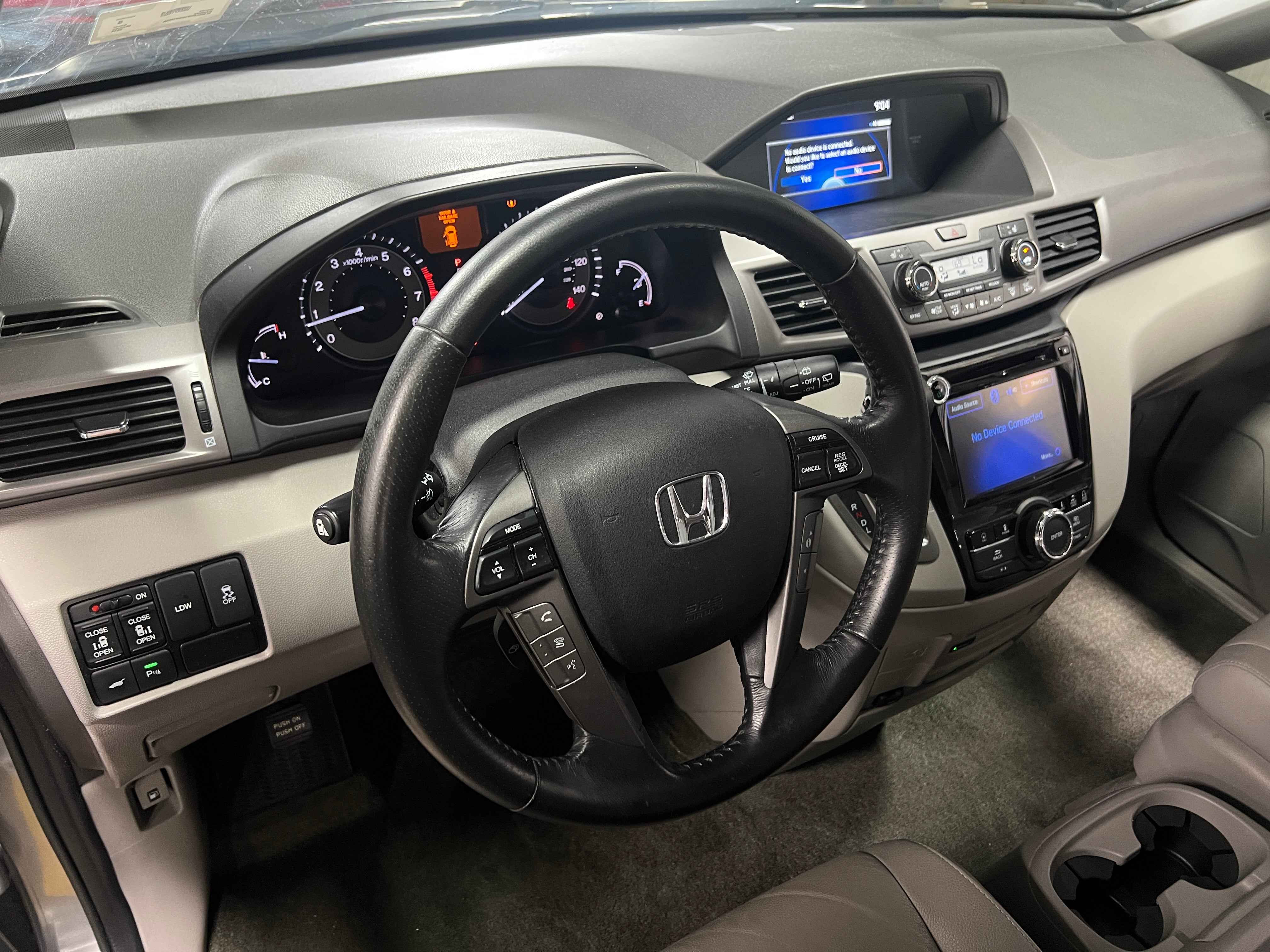 2016 Honda Odyssey Touring 2
