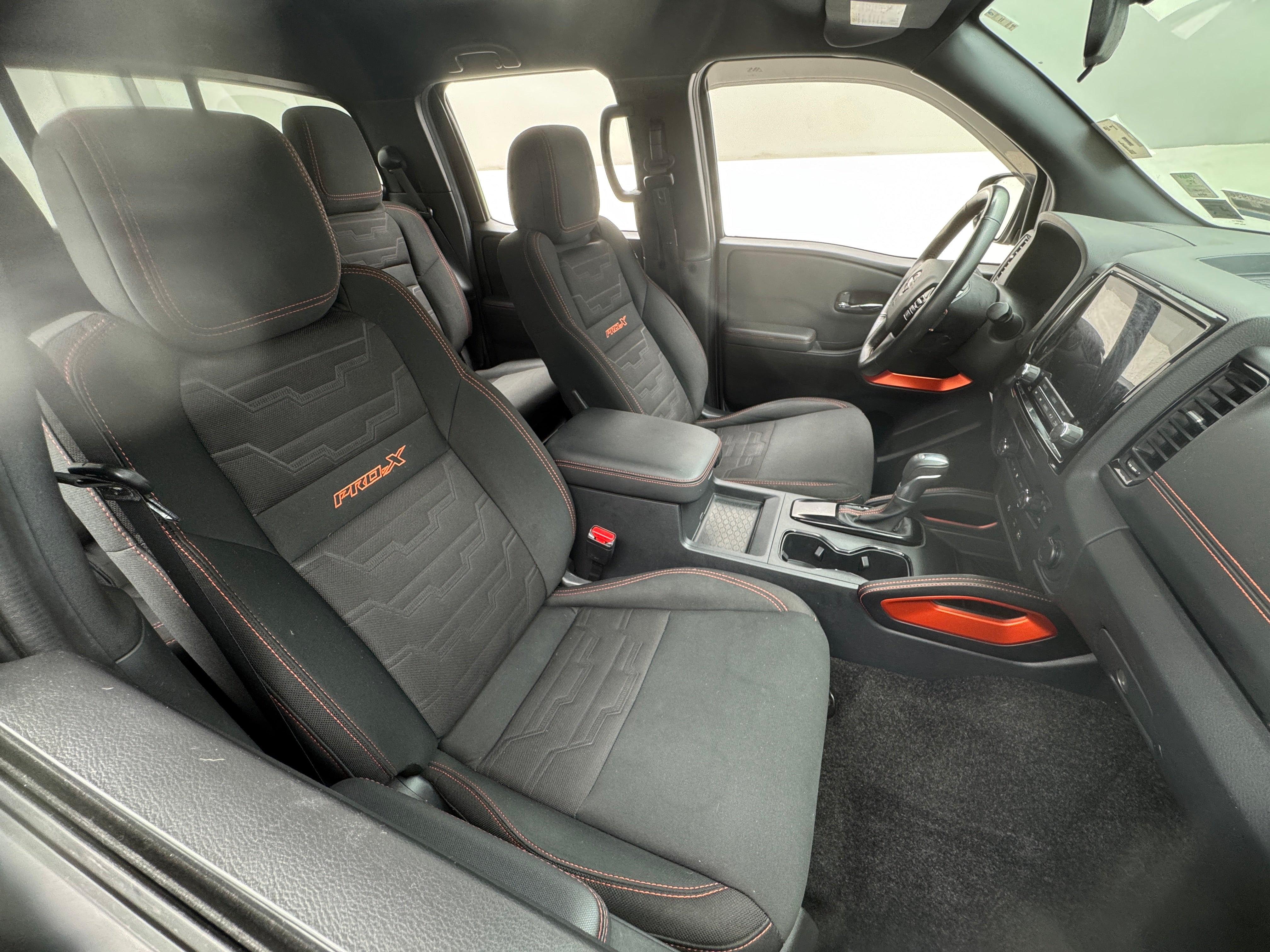 2022 Nissan Frontier PRO-X 2