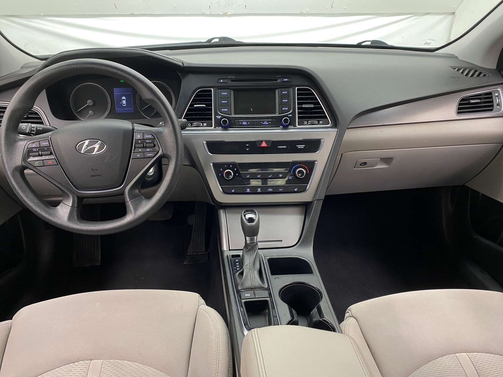 Thumbnail: 2015 Hyundai Sonata - 3