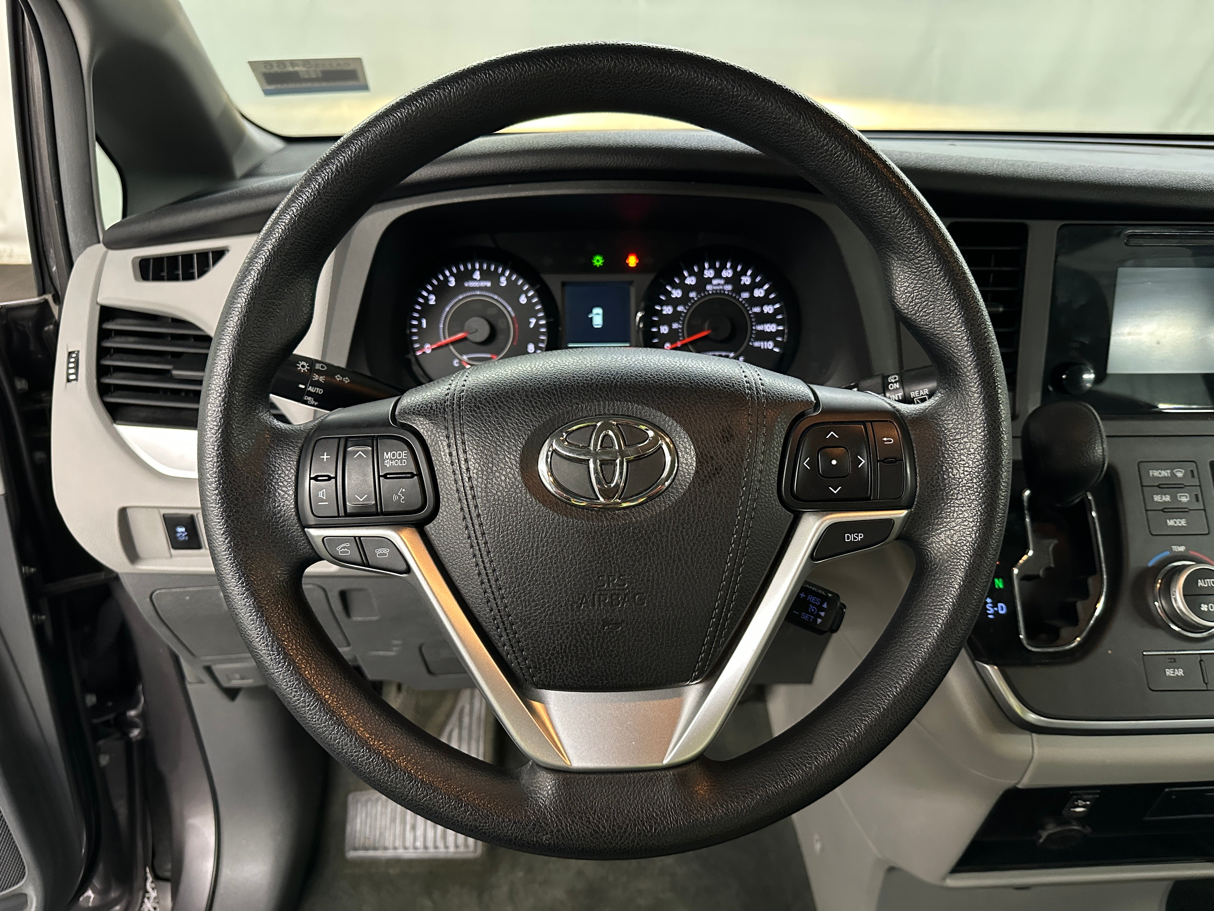2015 Toyota Sienna L 5