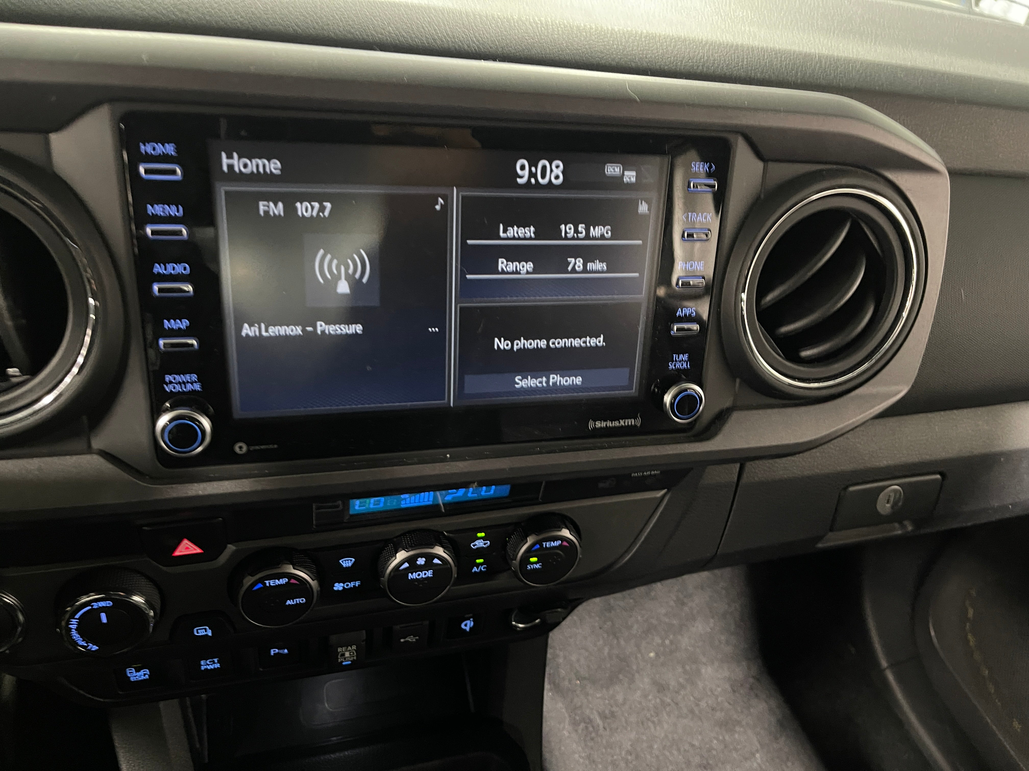 2023 Toyota Tacoma TRD Sport 4