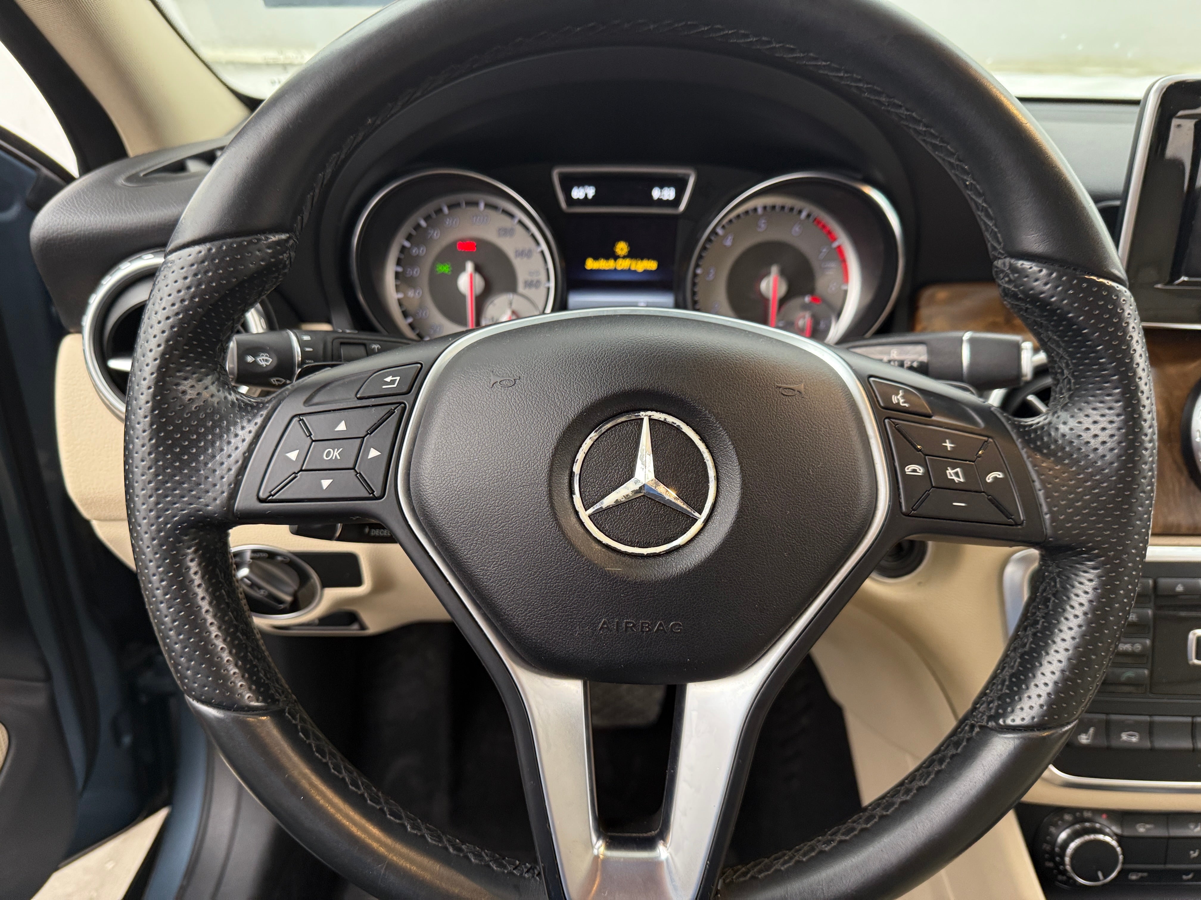 2015 Mercedes-Benz GLA 250 4MATIC 5