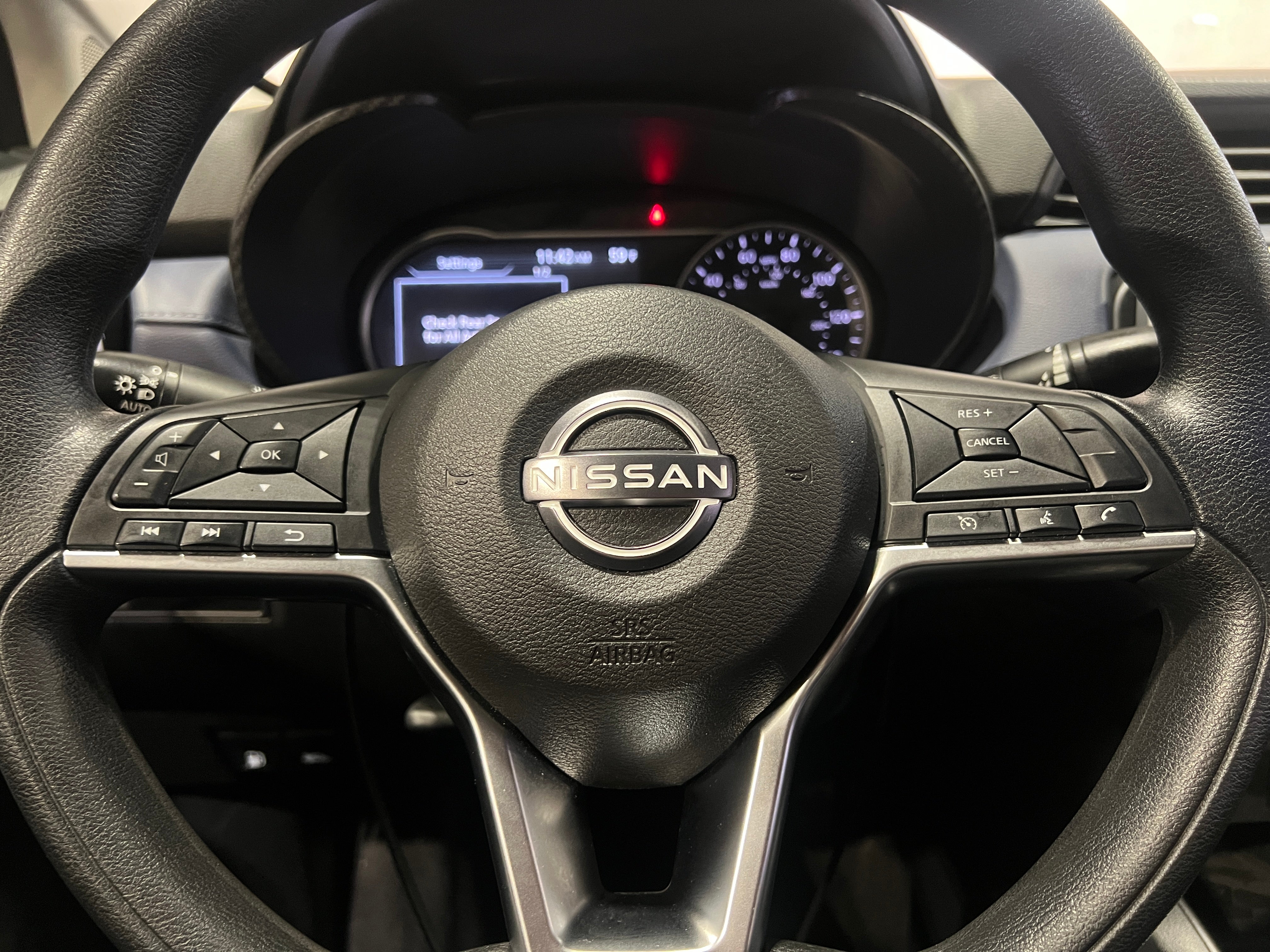 2023 Nissan Versa SV 5