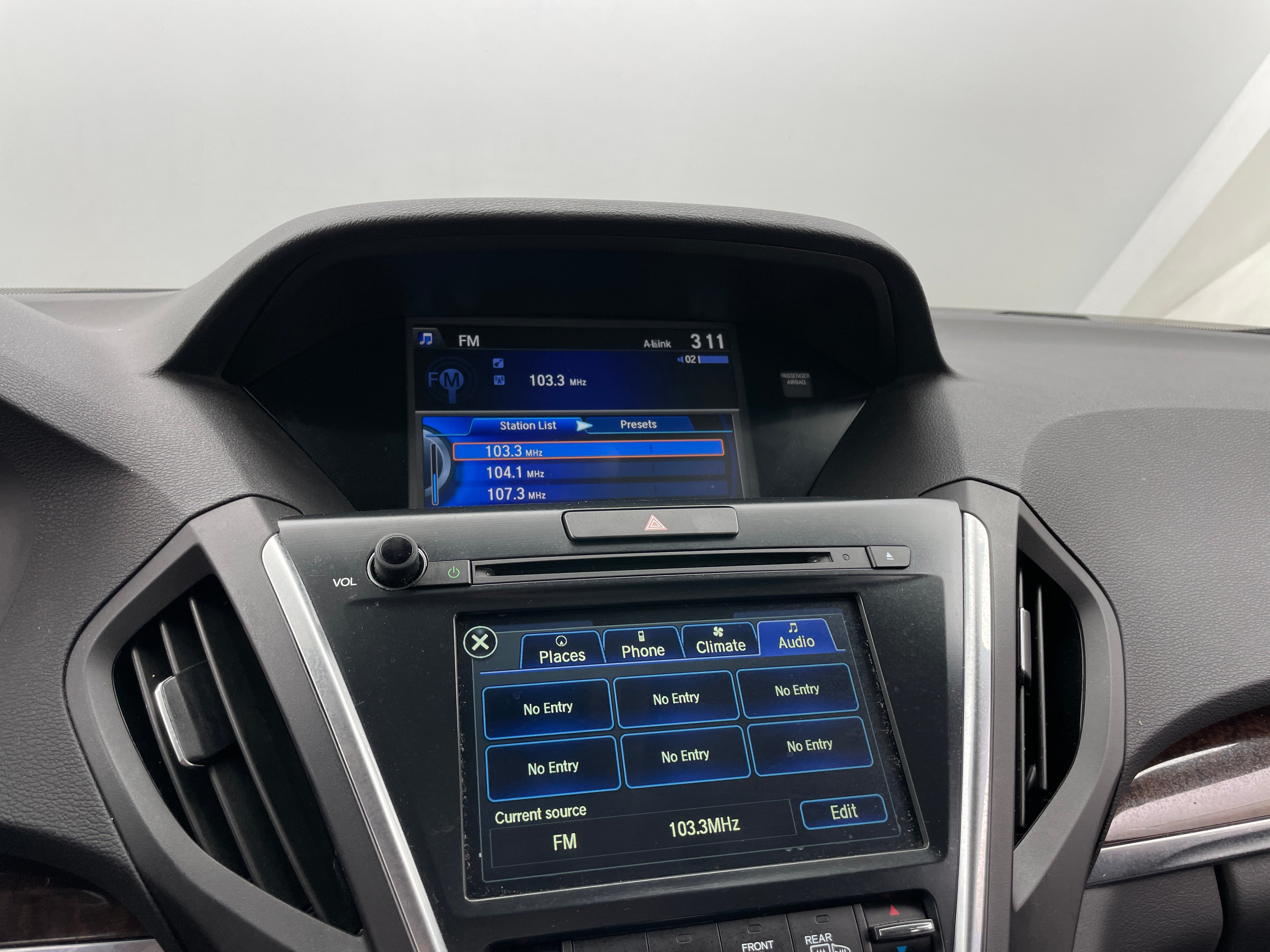 2017 Acura MDX Base 3