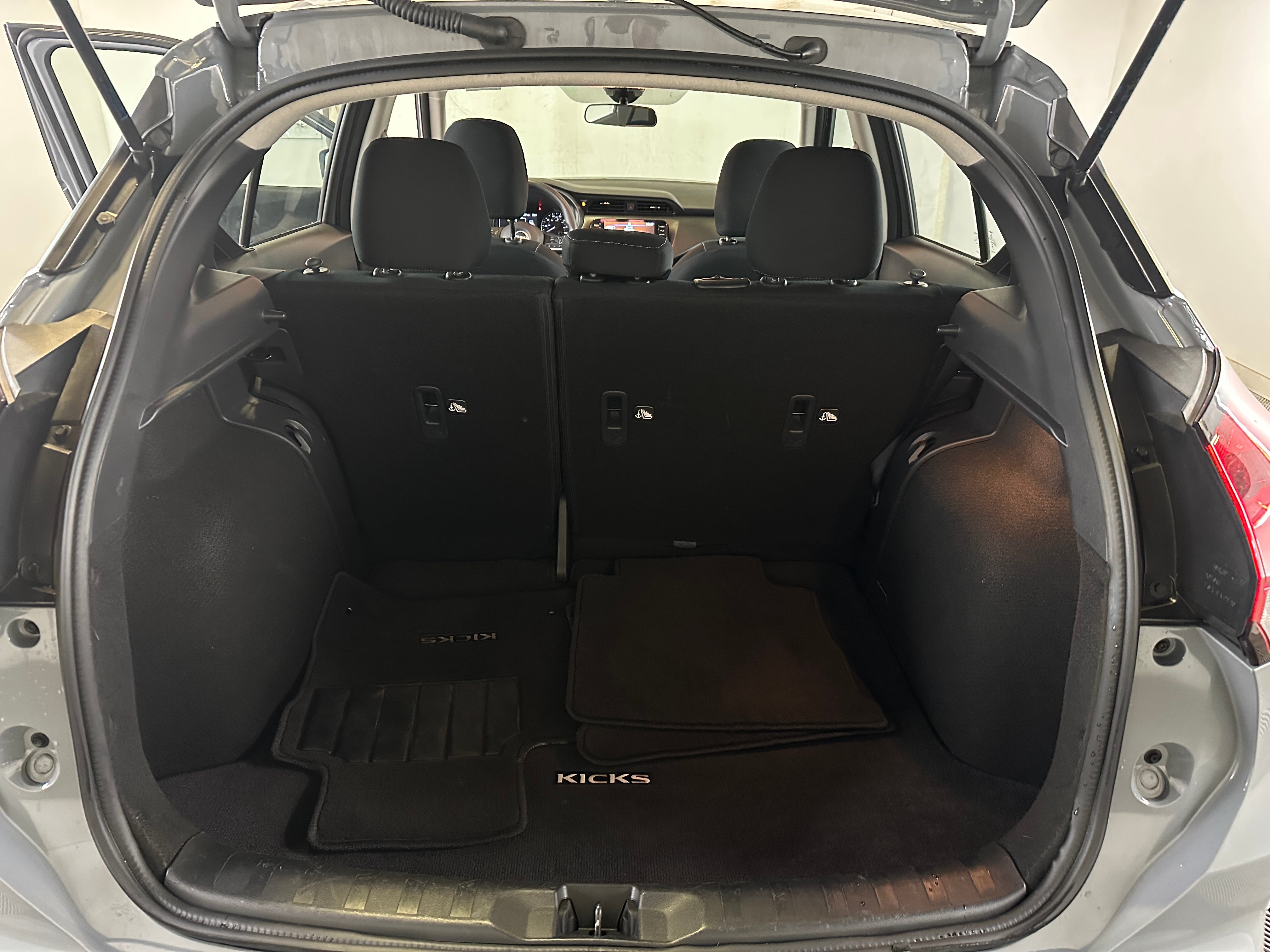 2024 Nissan Kicks SV 7