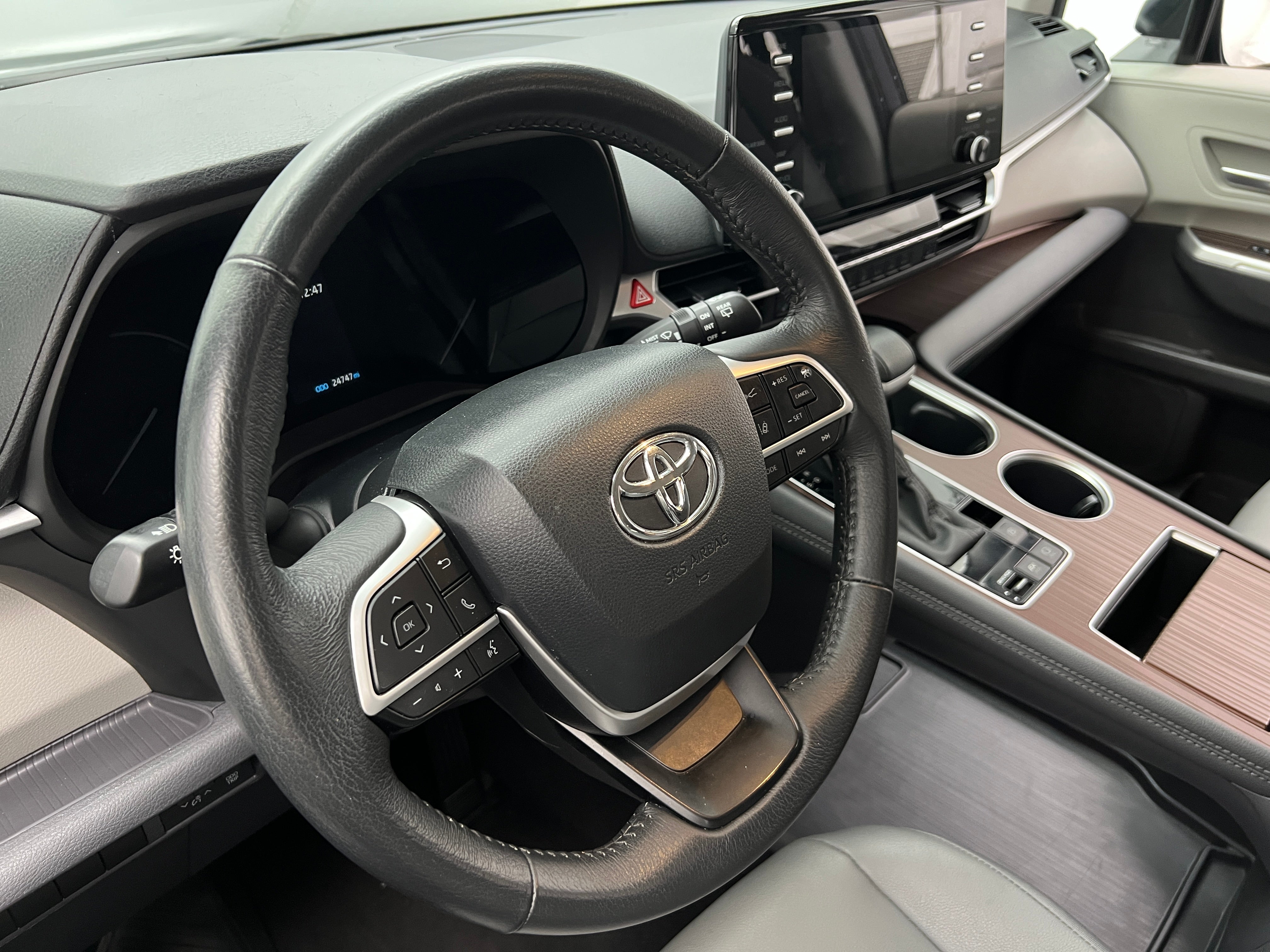 2024 Toyota Sienna XLE 4