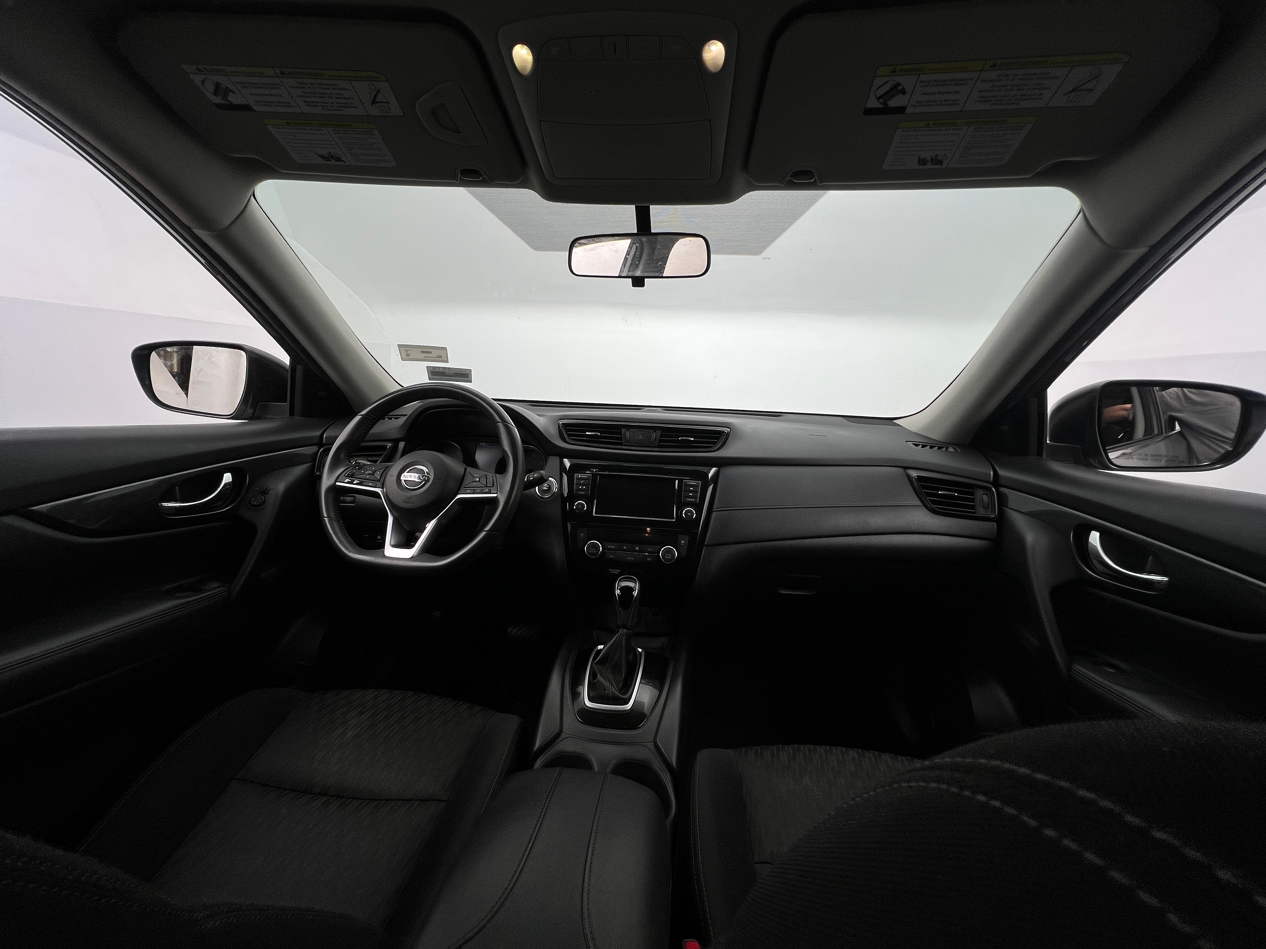 2018 Nissan Rogue SV 3