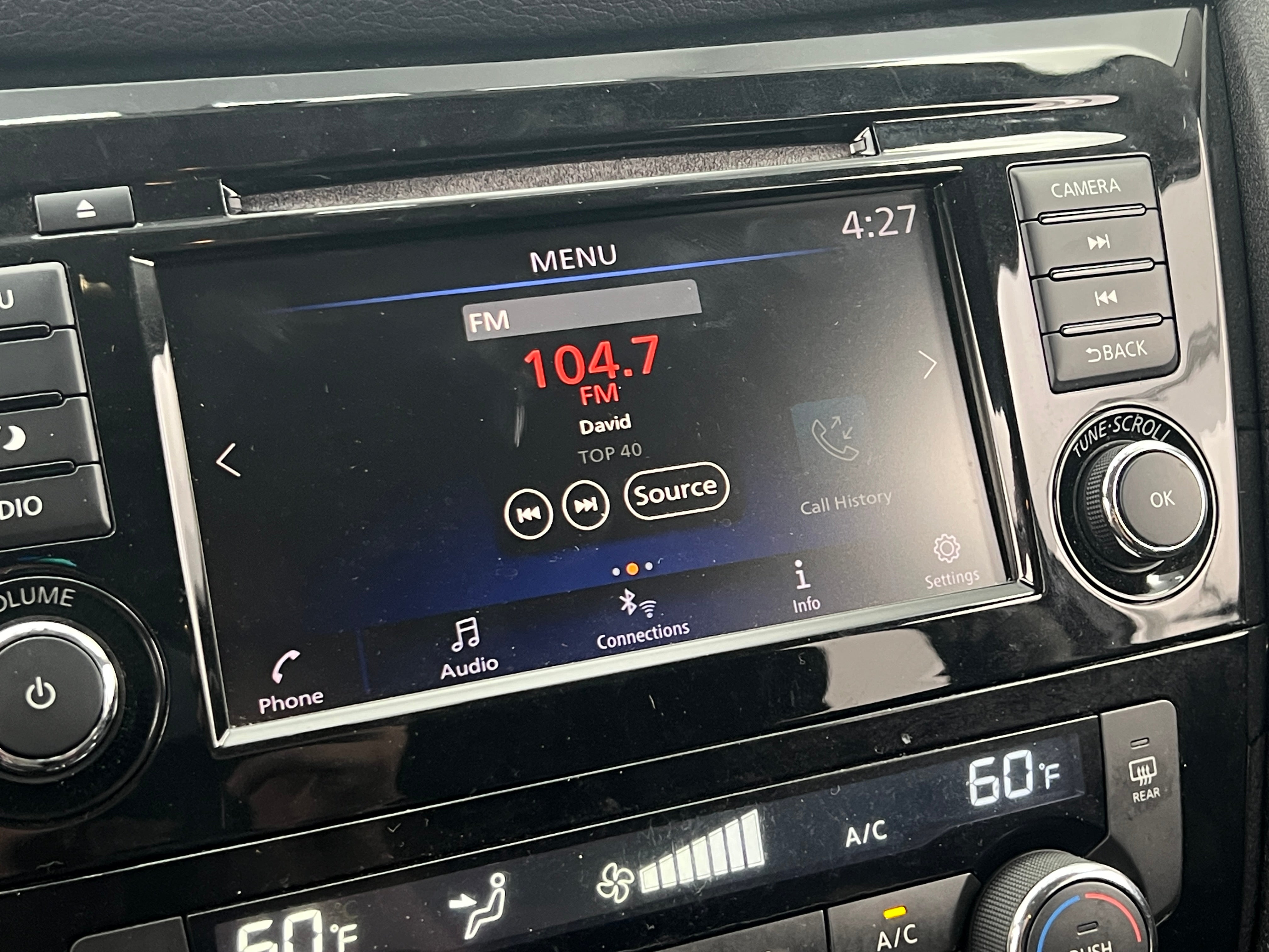 2018 Nissan Rogue SV 4