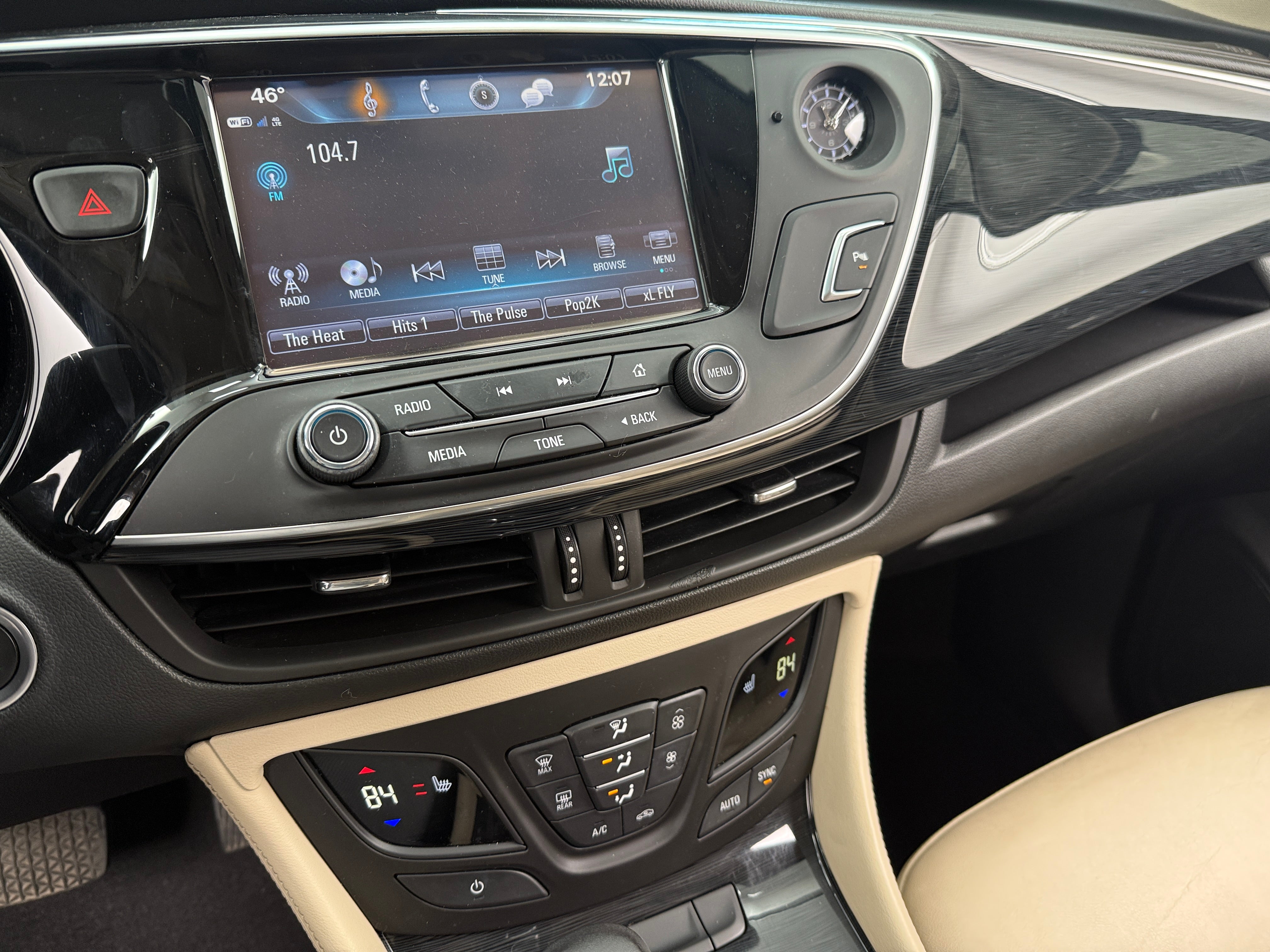 2017 Buick Envision Essence 3