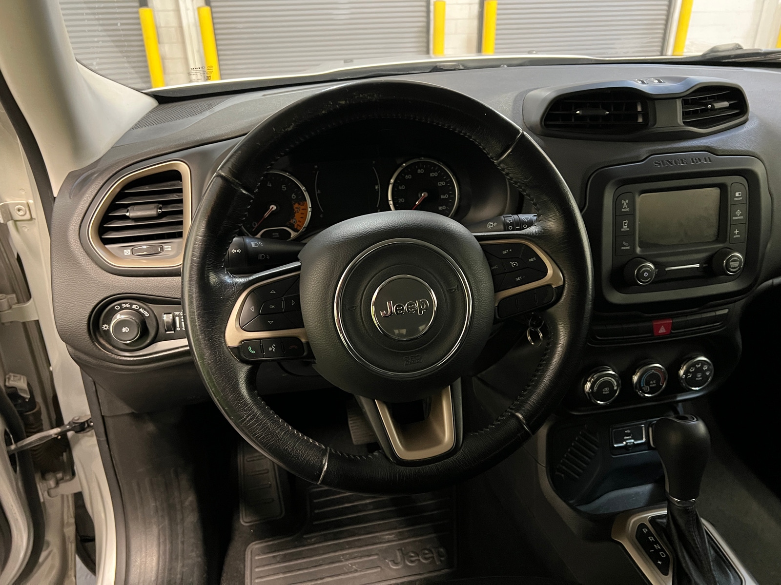 Thumbnail: 2015 Jeep Renegade - 5