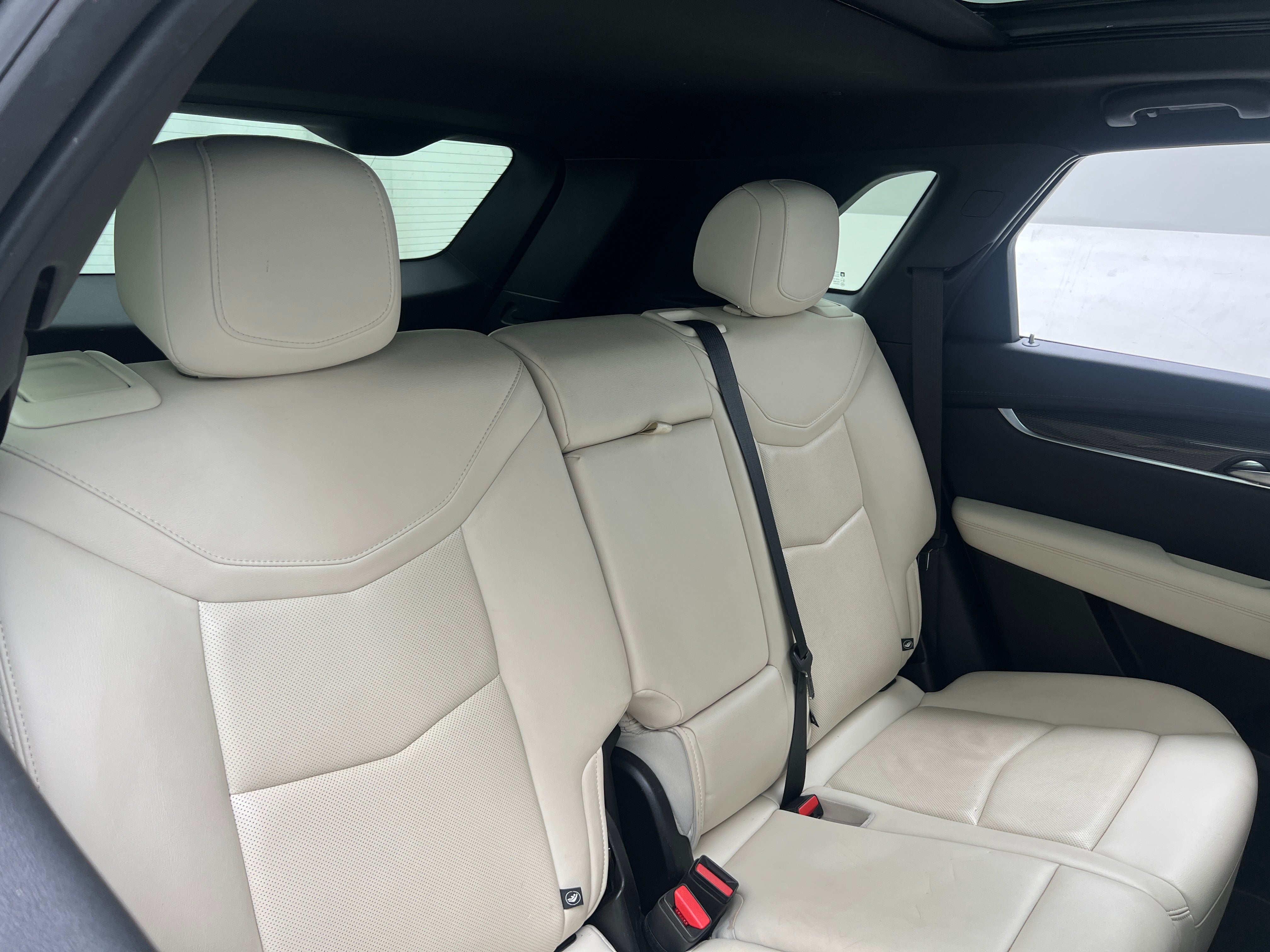 2022 Cadillac XT5 Sport 5
