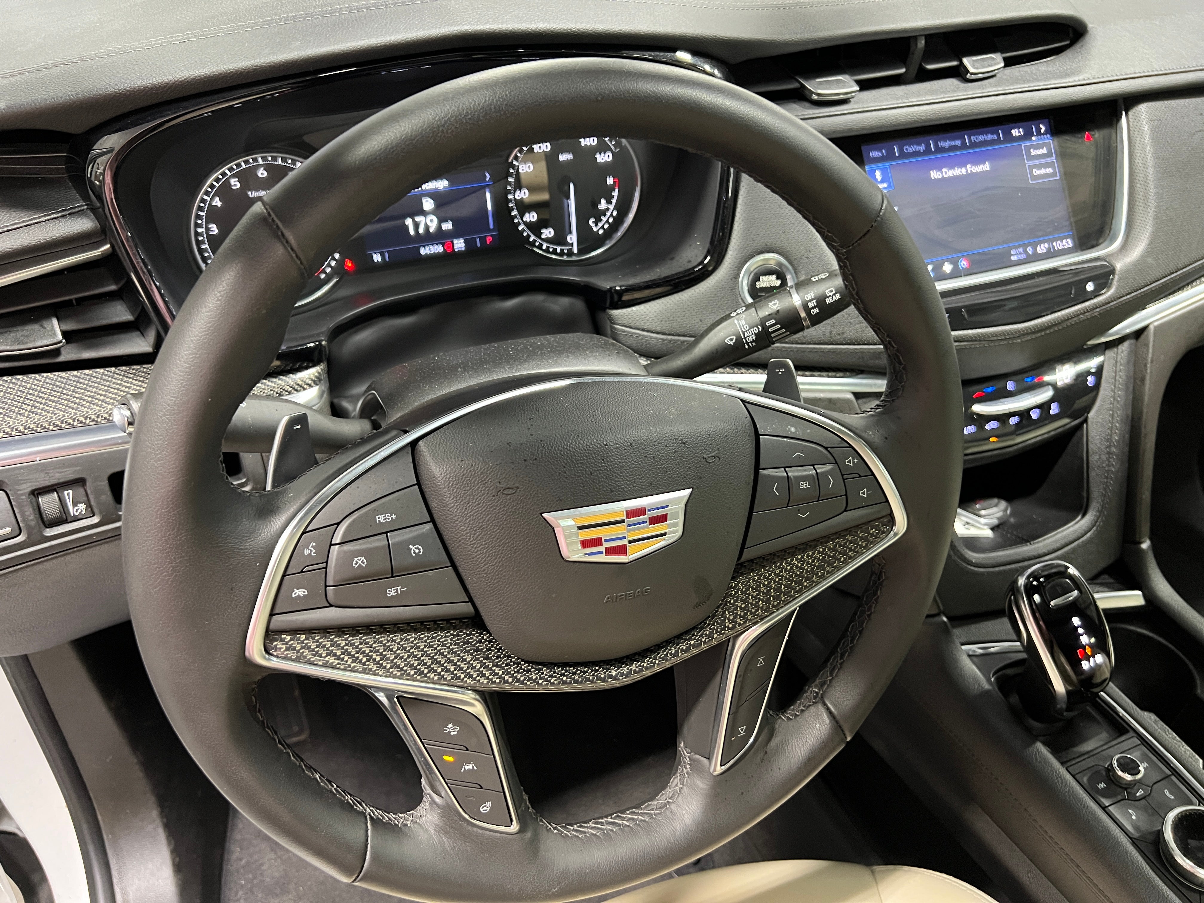 2022 Cadillac XT5 Sport 4