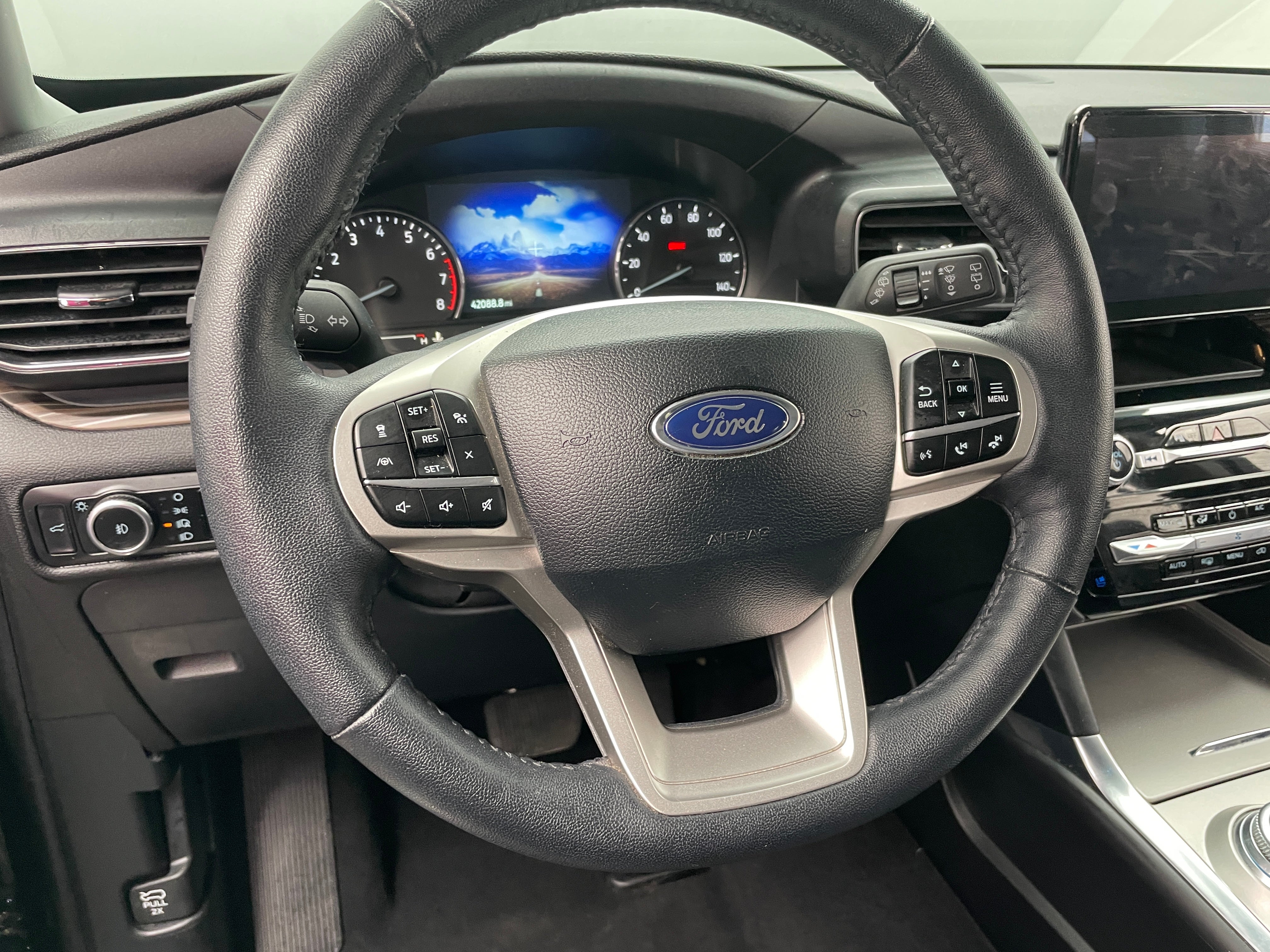 2024 Ford Explorer Limited 4