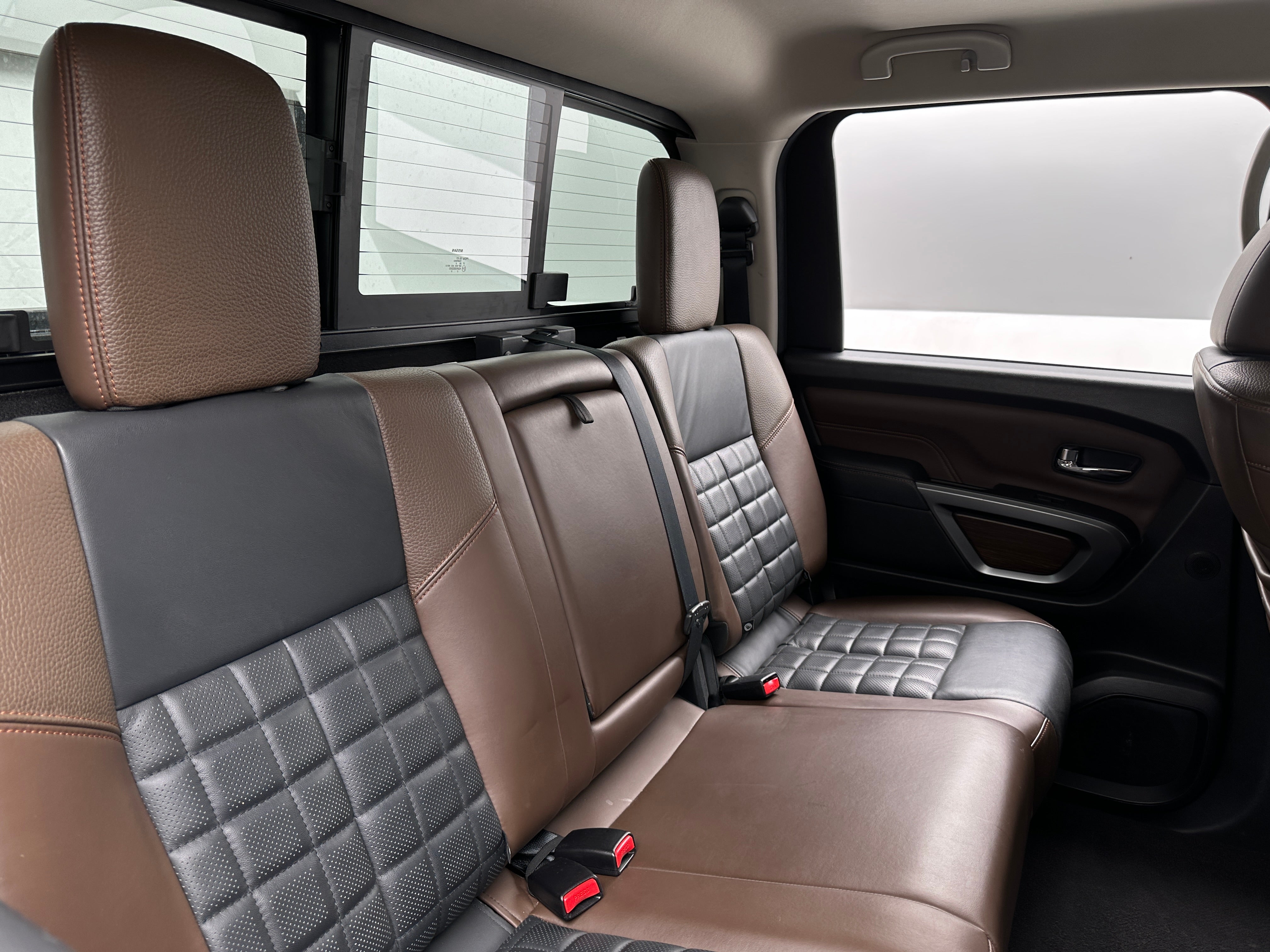 2017 Nissan Titan Platinum Reserve 5
