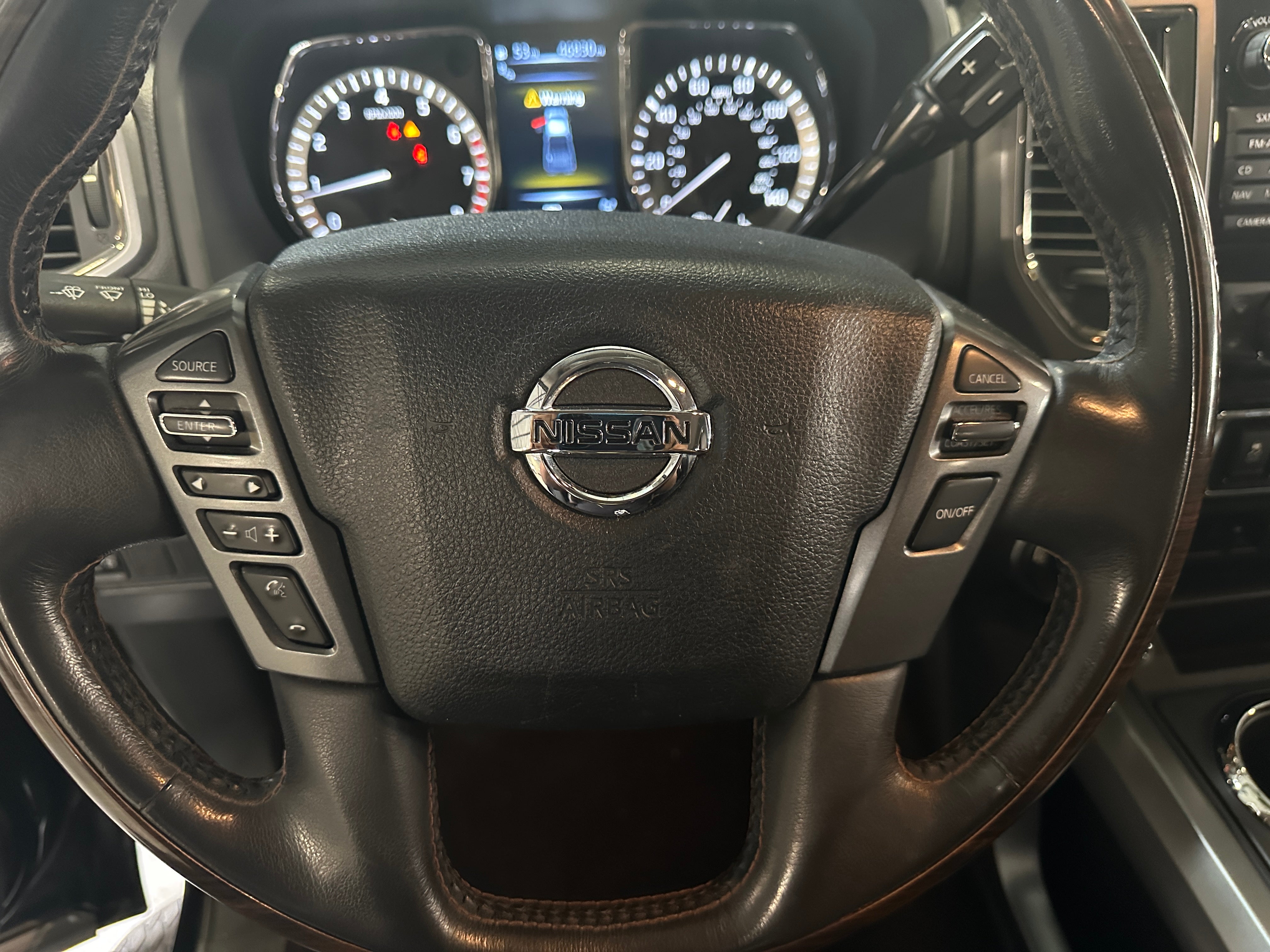 2017 Nissan Titan Platinum Reserve 4