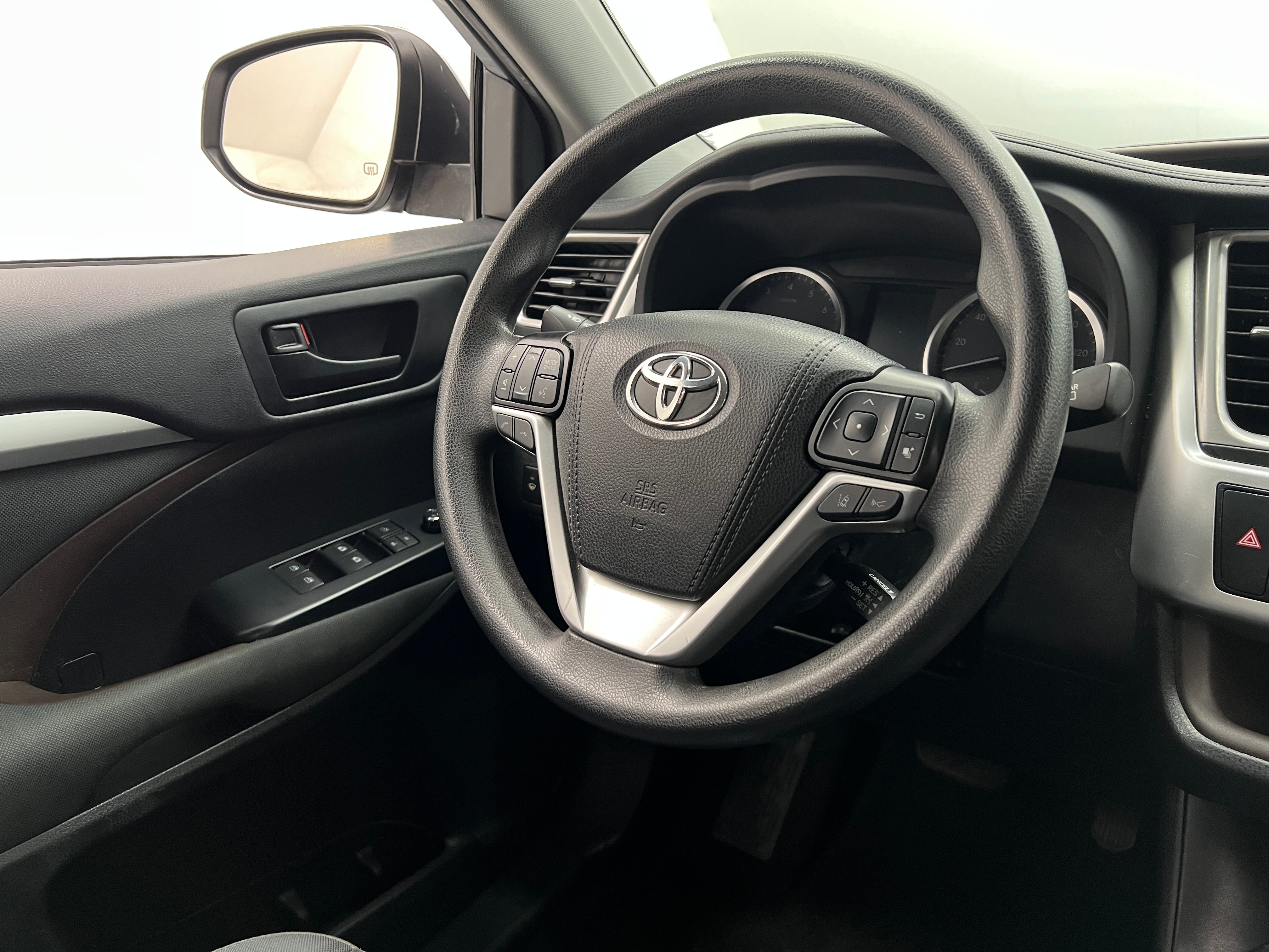 2019 Toyota Highlander LE 5
