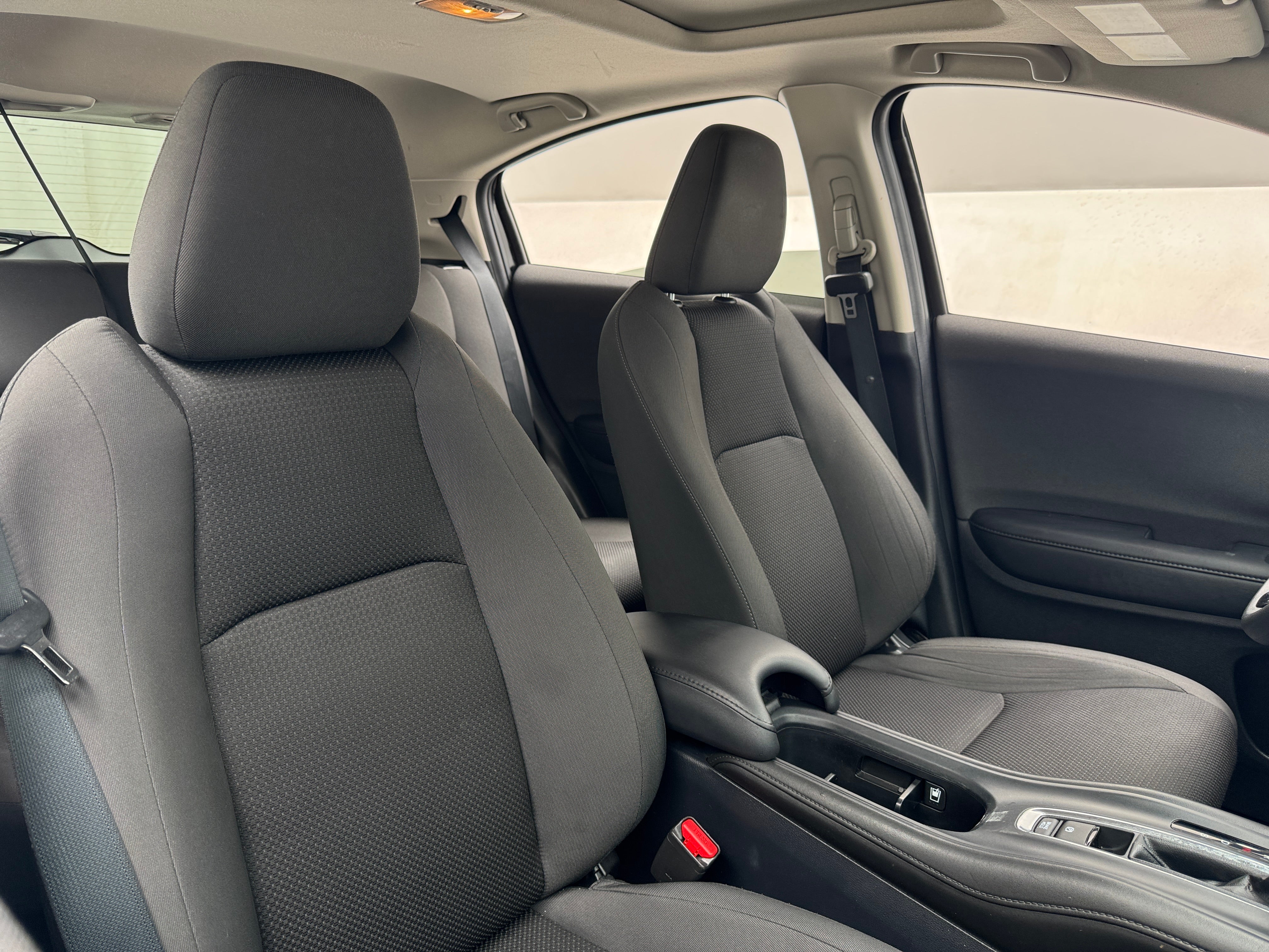 2022 Honda HR-V EX 2
