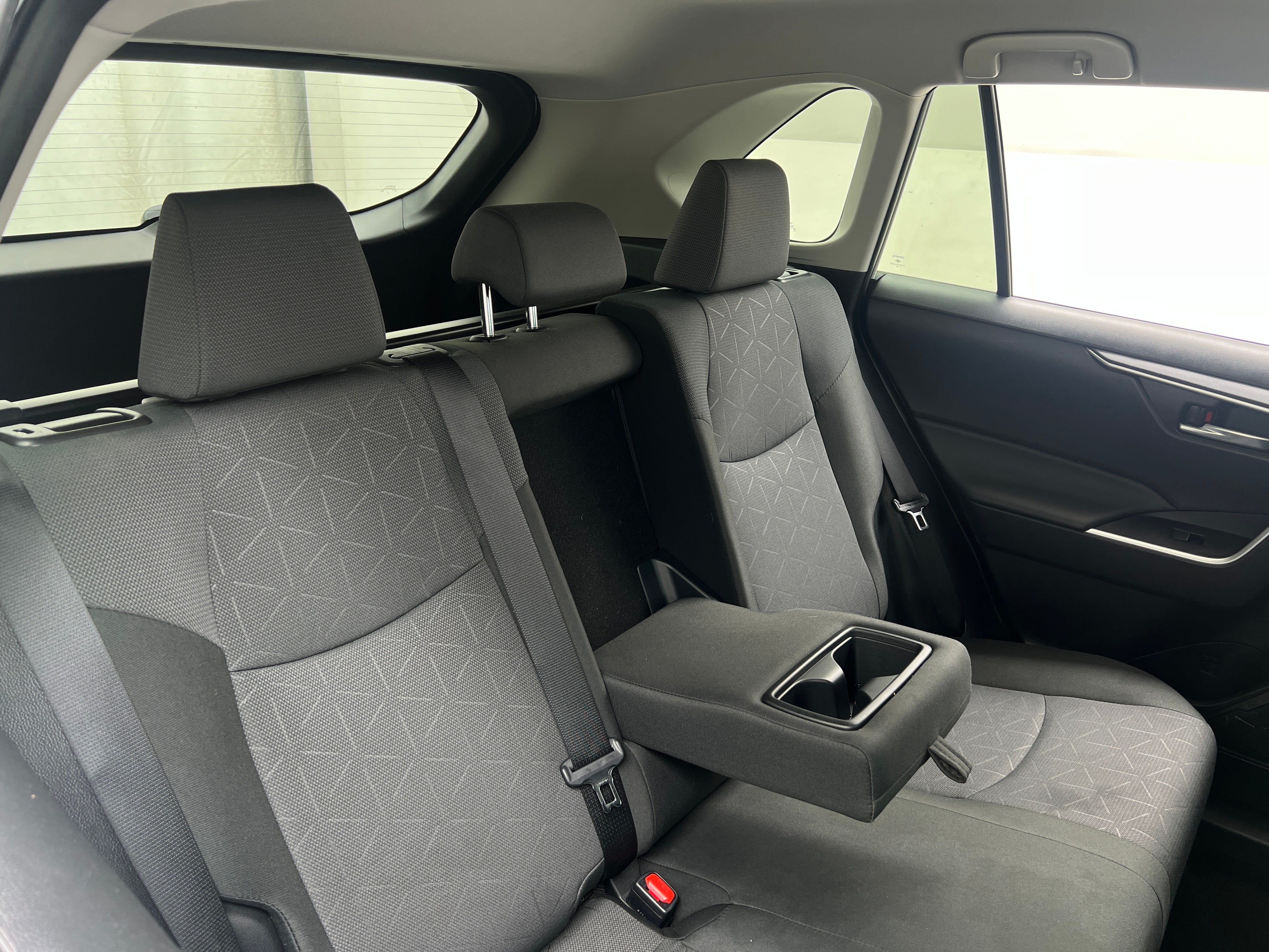 2024 Toyota RAV4 XLE 6