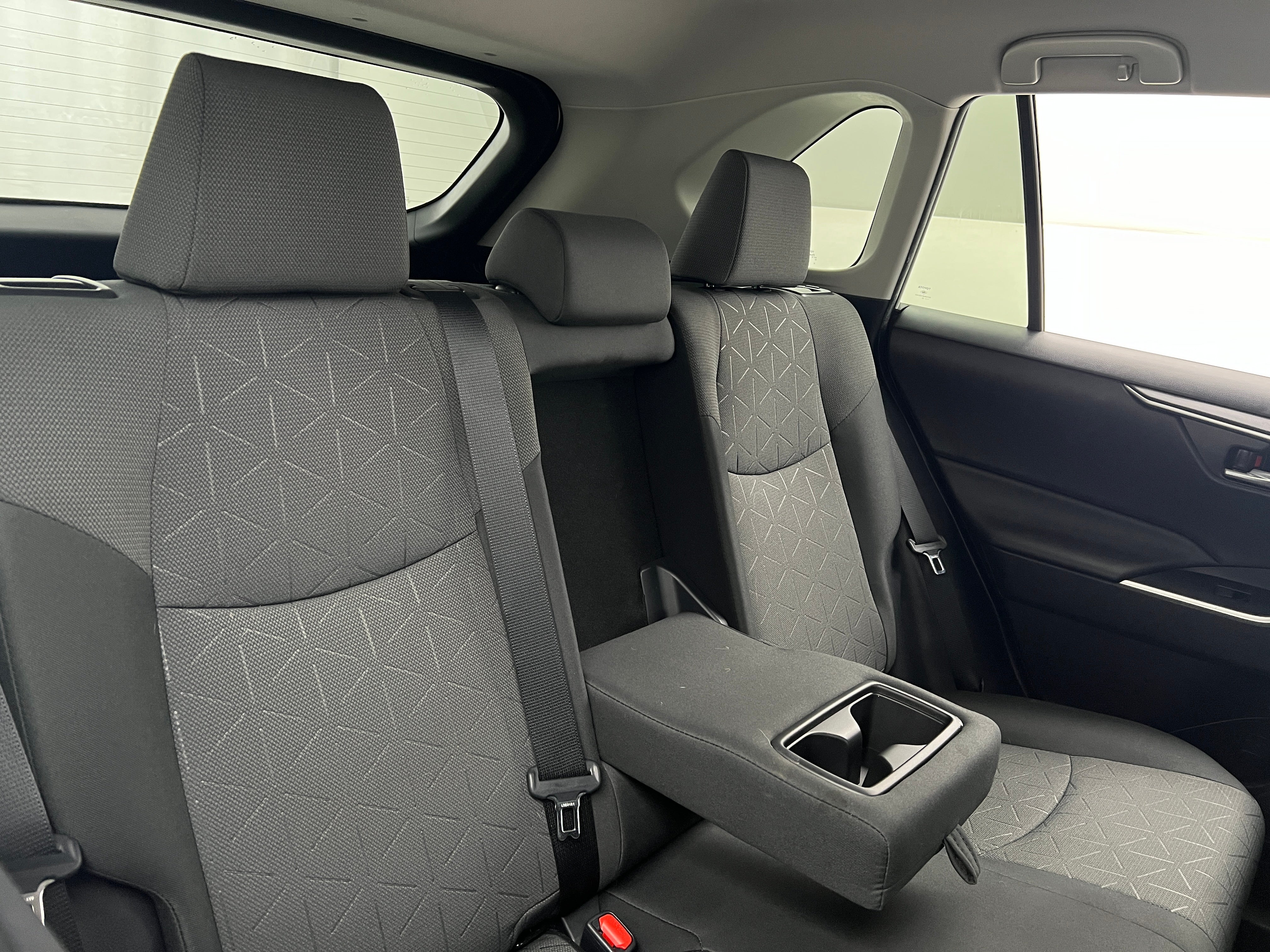 2020 Toyota RAV4 XLE 6