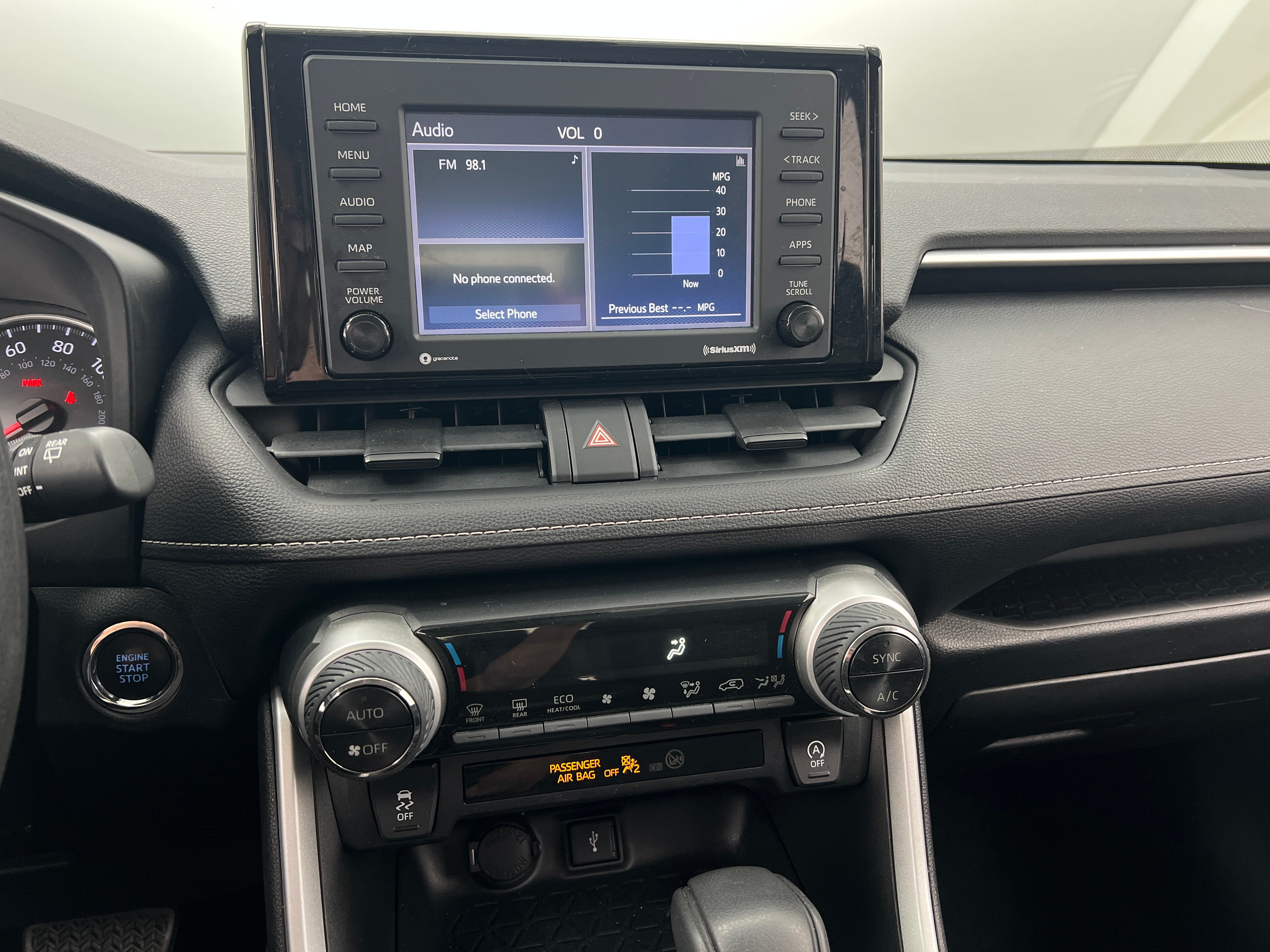 2020 Toyota RAV4 XLE 4
