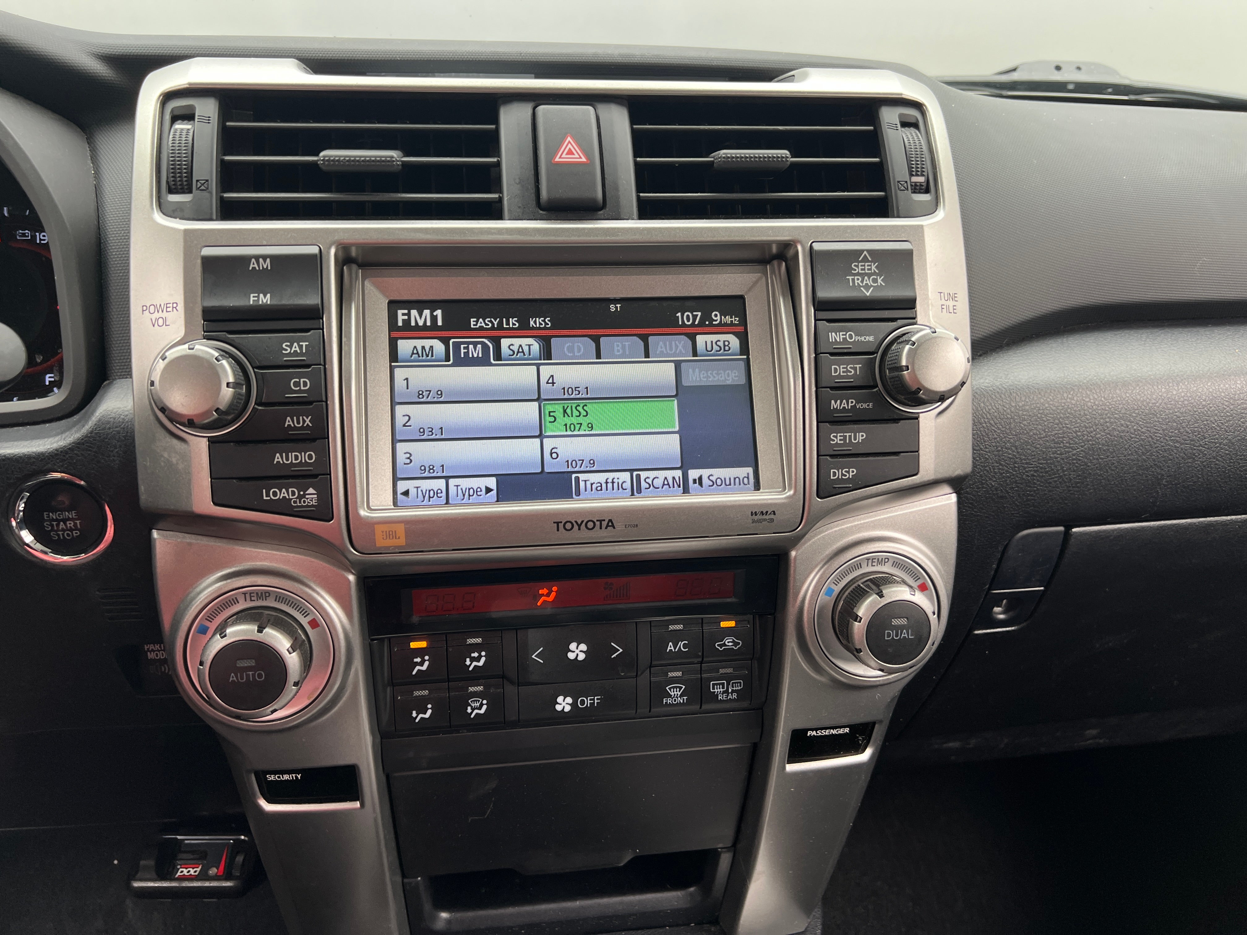 2011 Toyota 4Runner Limited 3