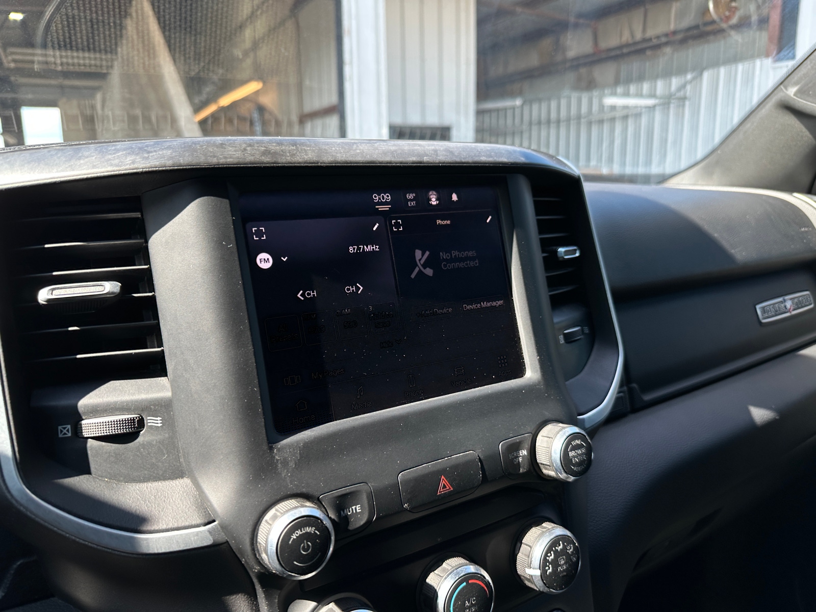 Thumbnail: 2022 RAM 1500 - 4