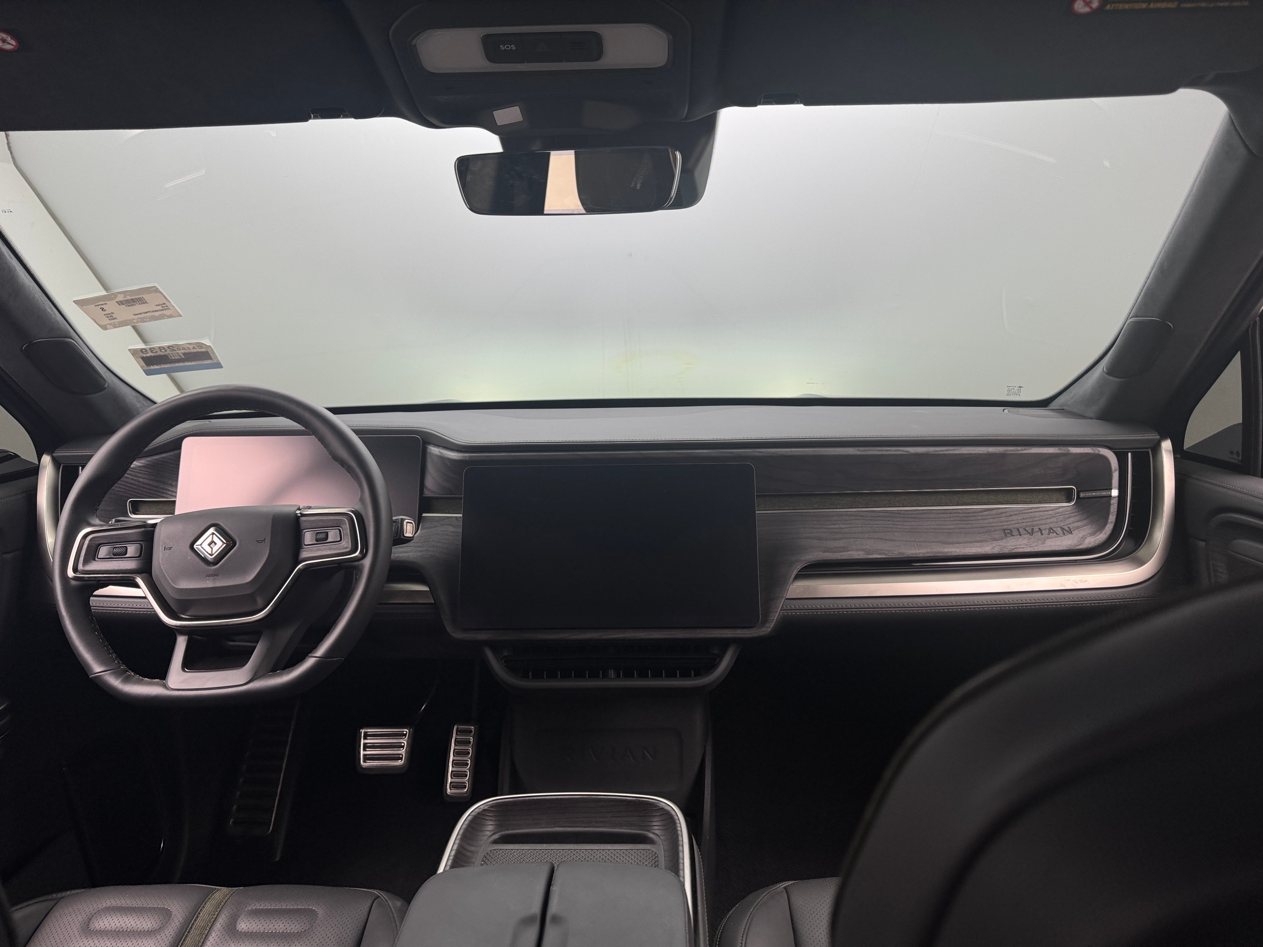 2023 Rivian R1S Adventure 2