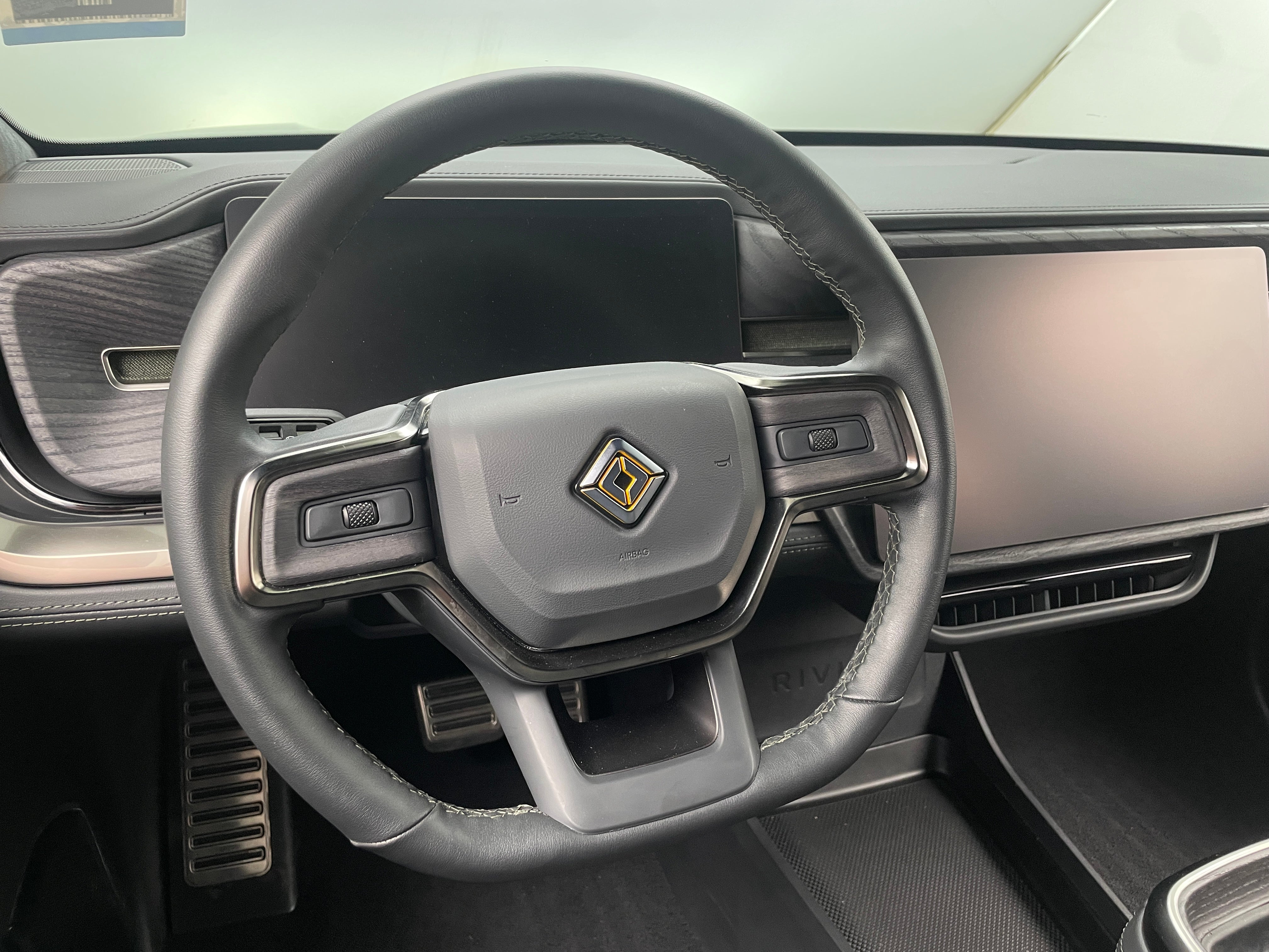 2023 Rivian R1S Adventure 4