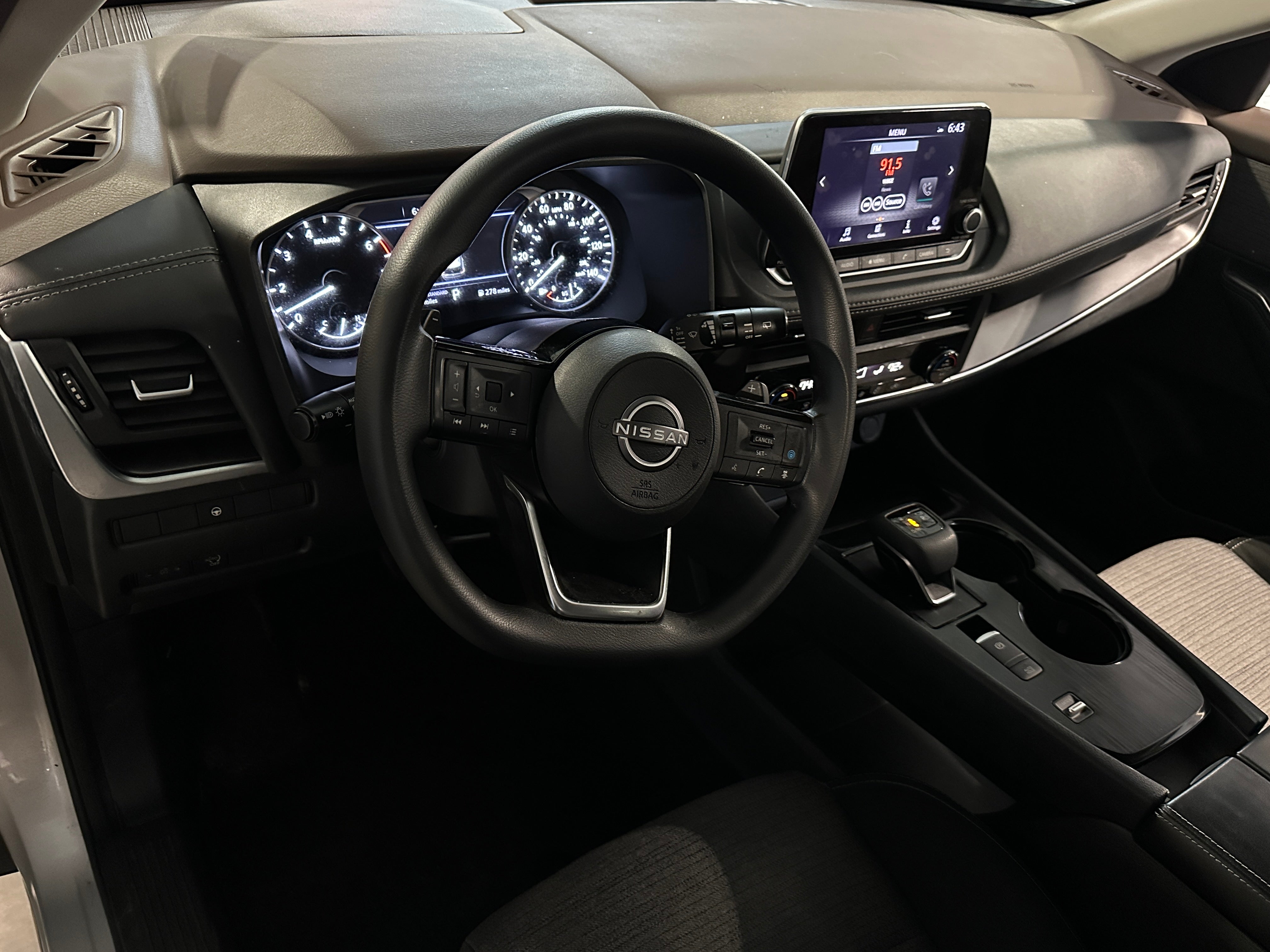 2023 Nissan Rogue SV 3