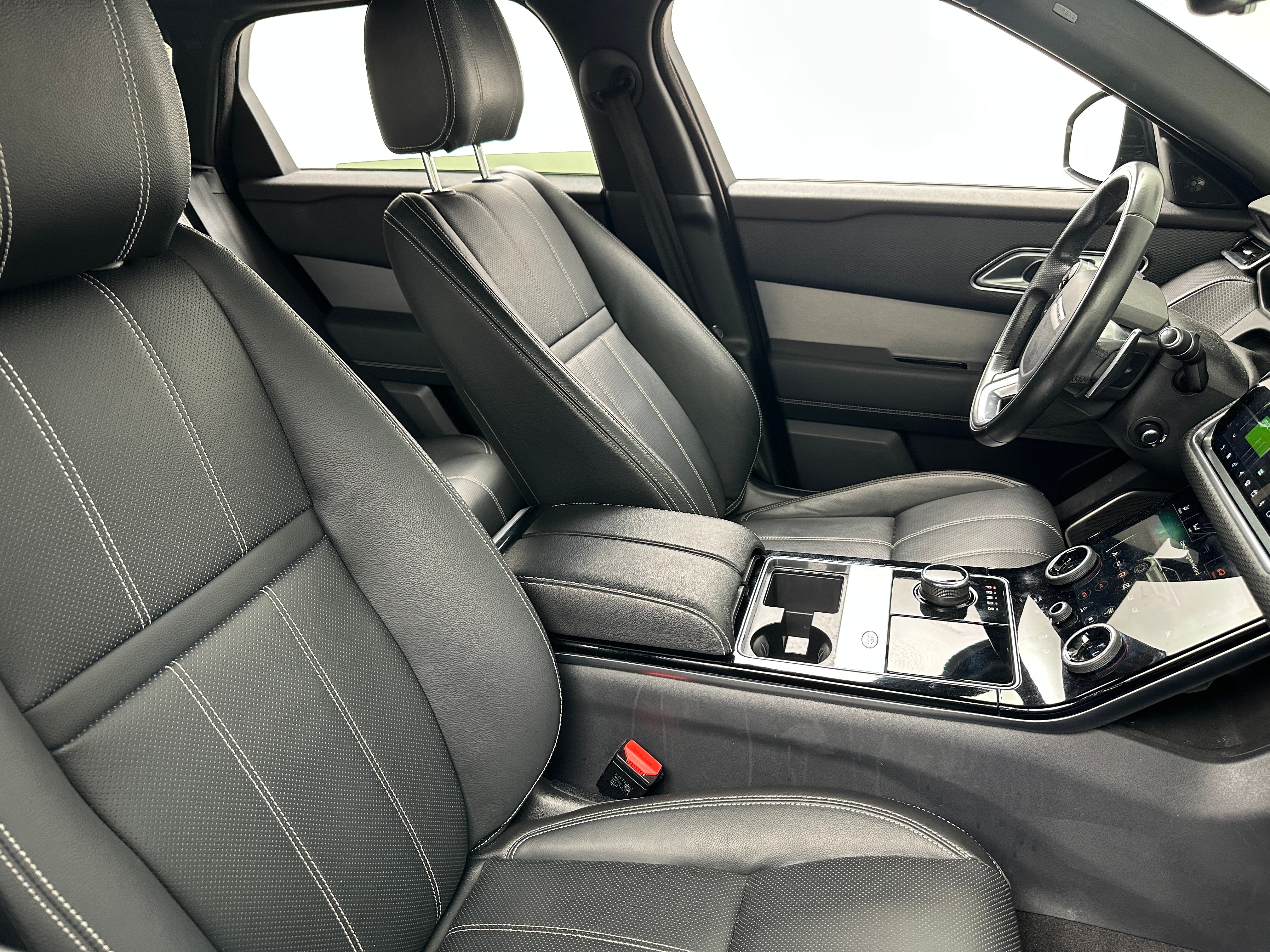 2019 Land Rover Range Rover Velar R-Dynamic SE 2