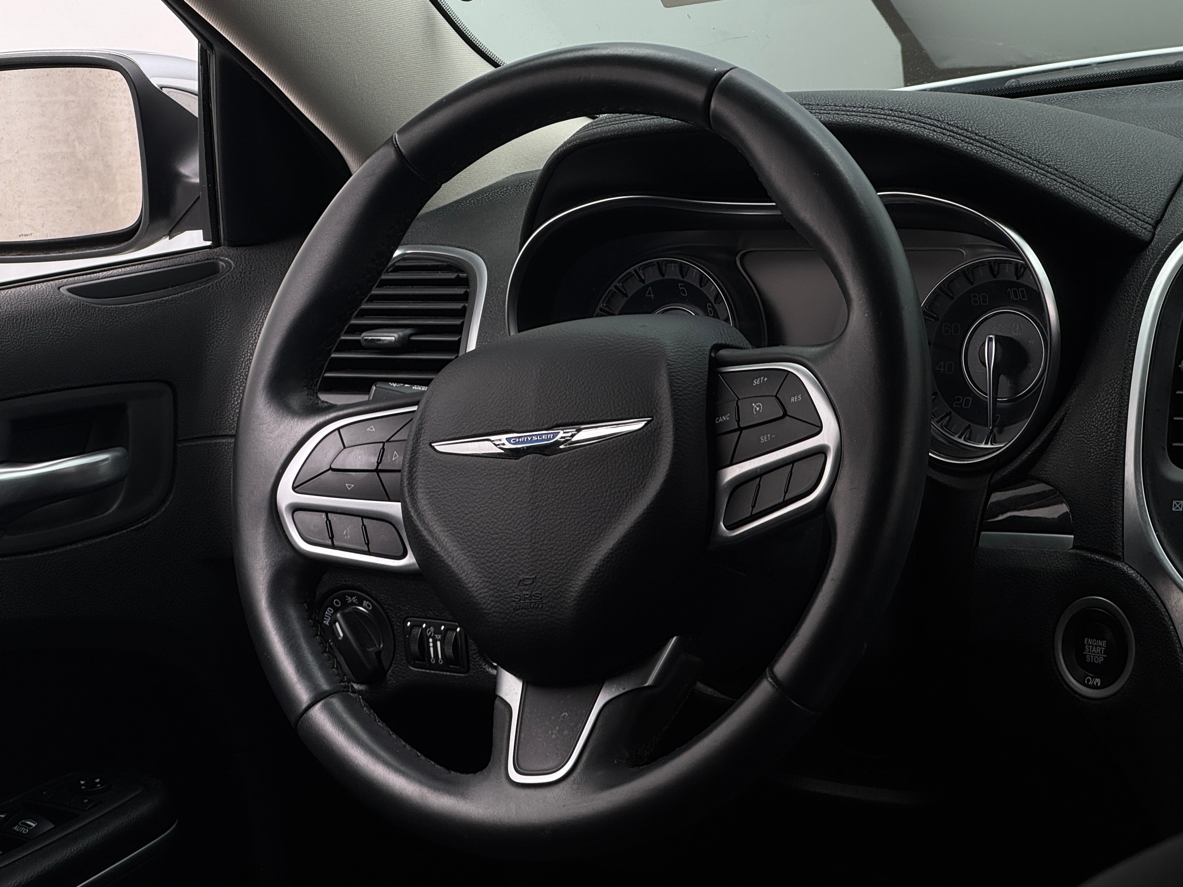 2018 Chrysler 300 Touring 5